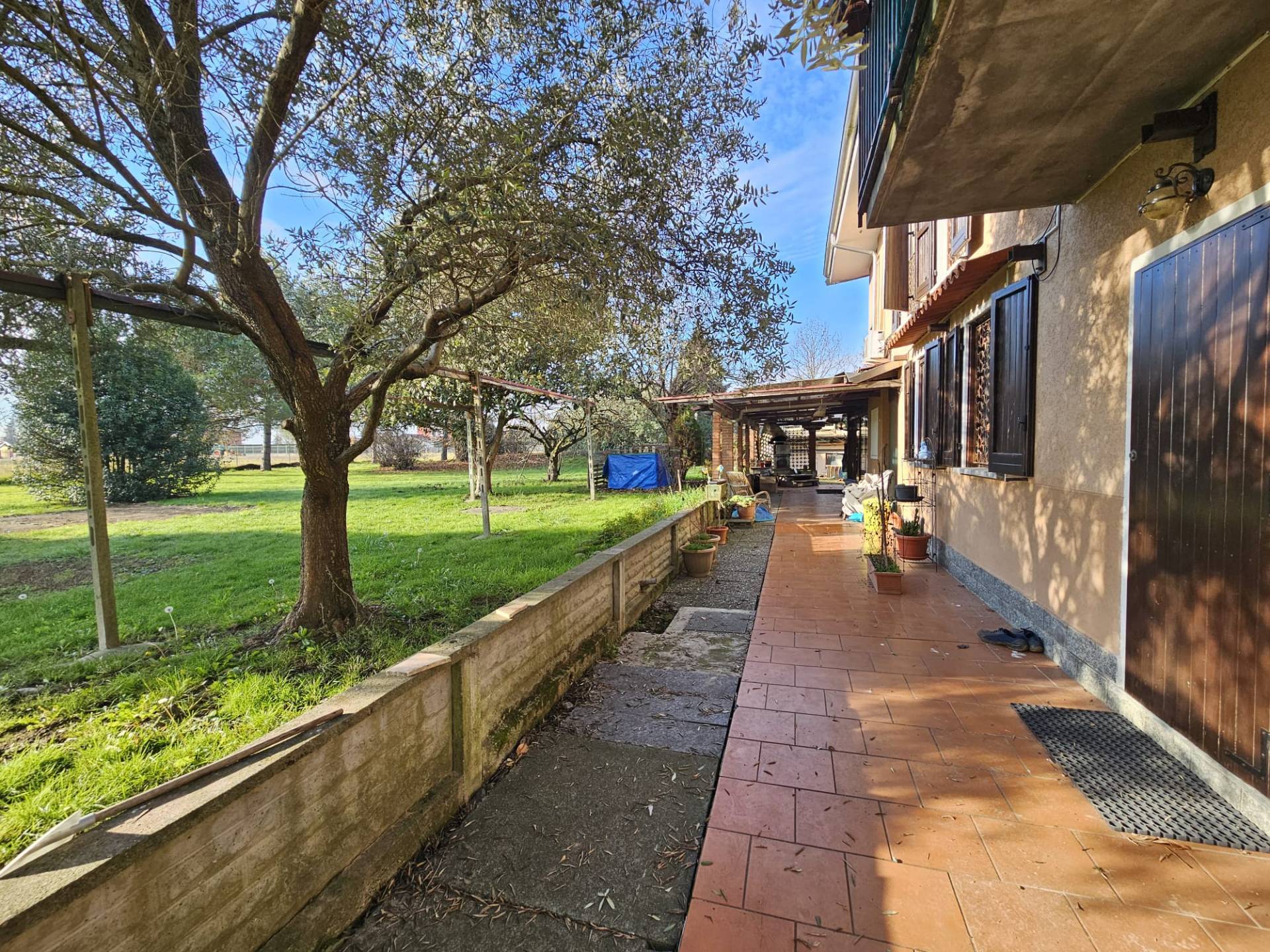 Case semindipendenti in affitto a Oleggio