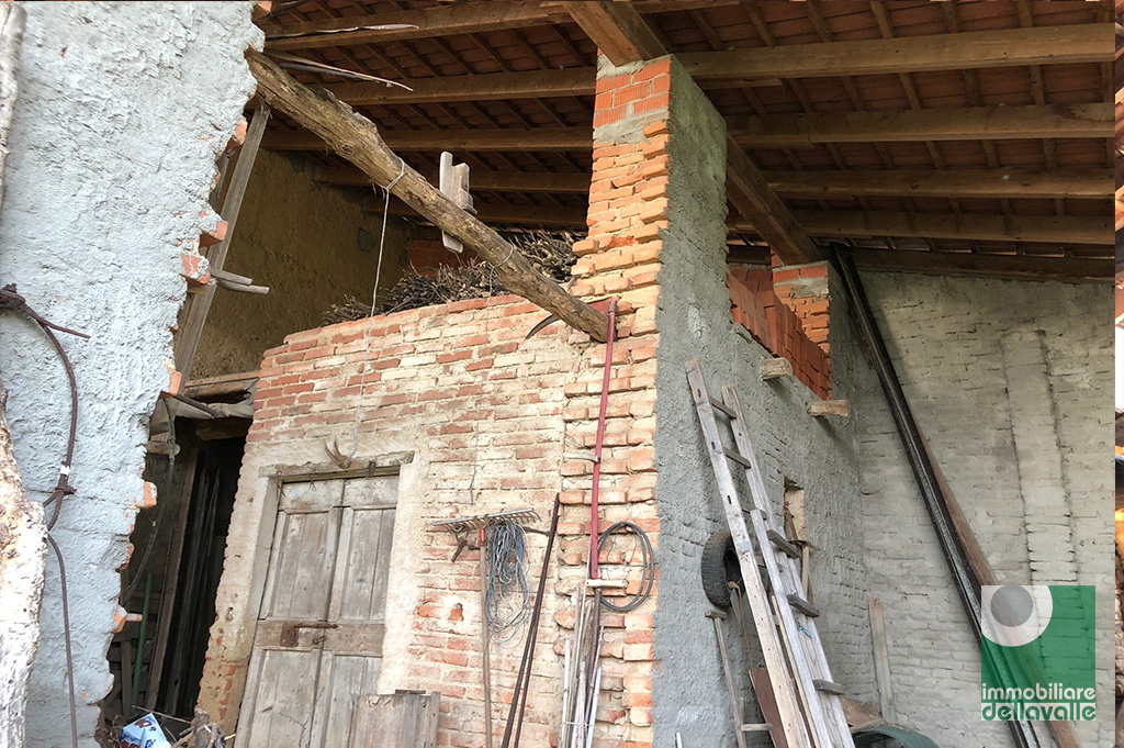 Cascina in vendita a Oleggio