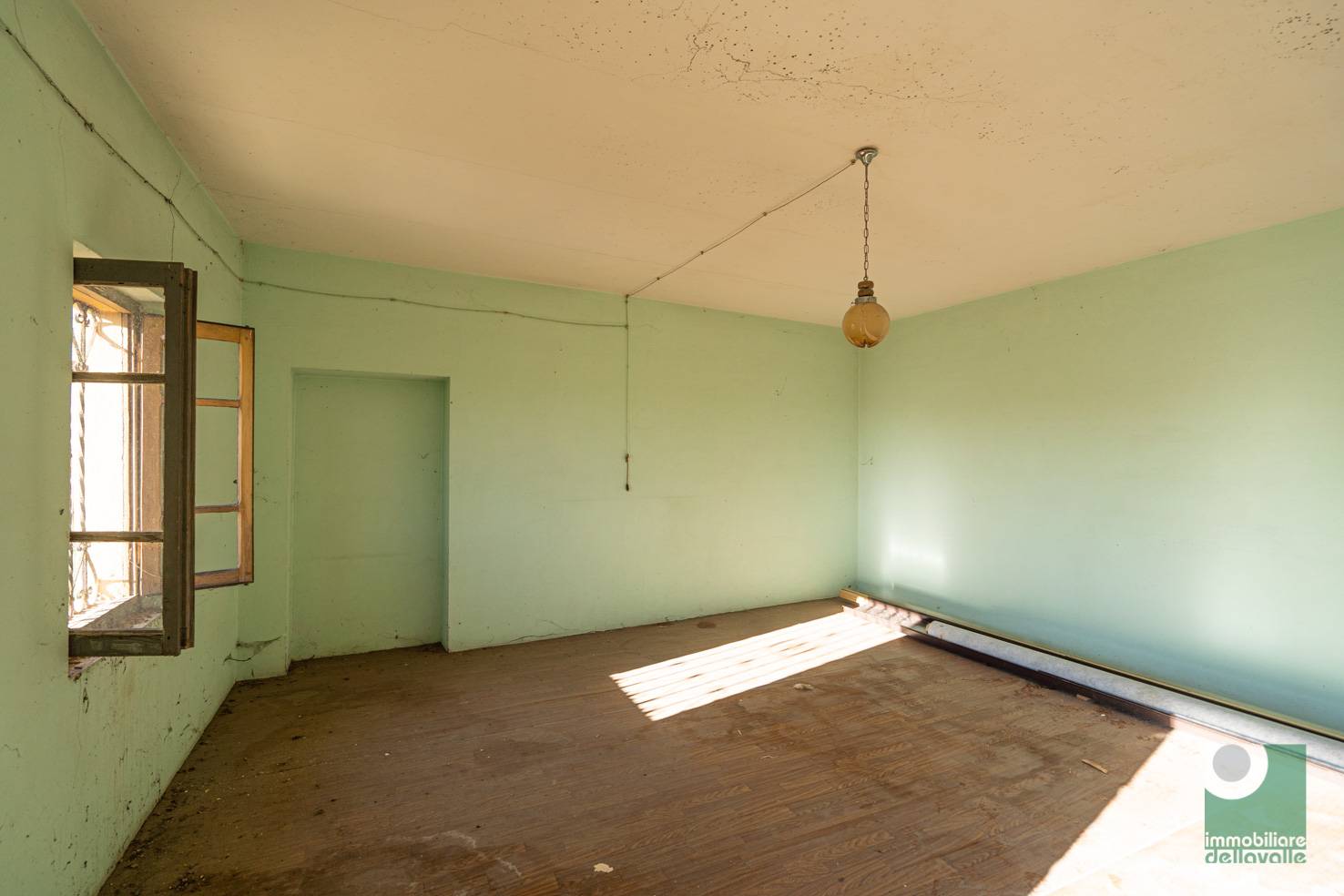 Porzione di cascina in vendita a Mezzomerico