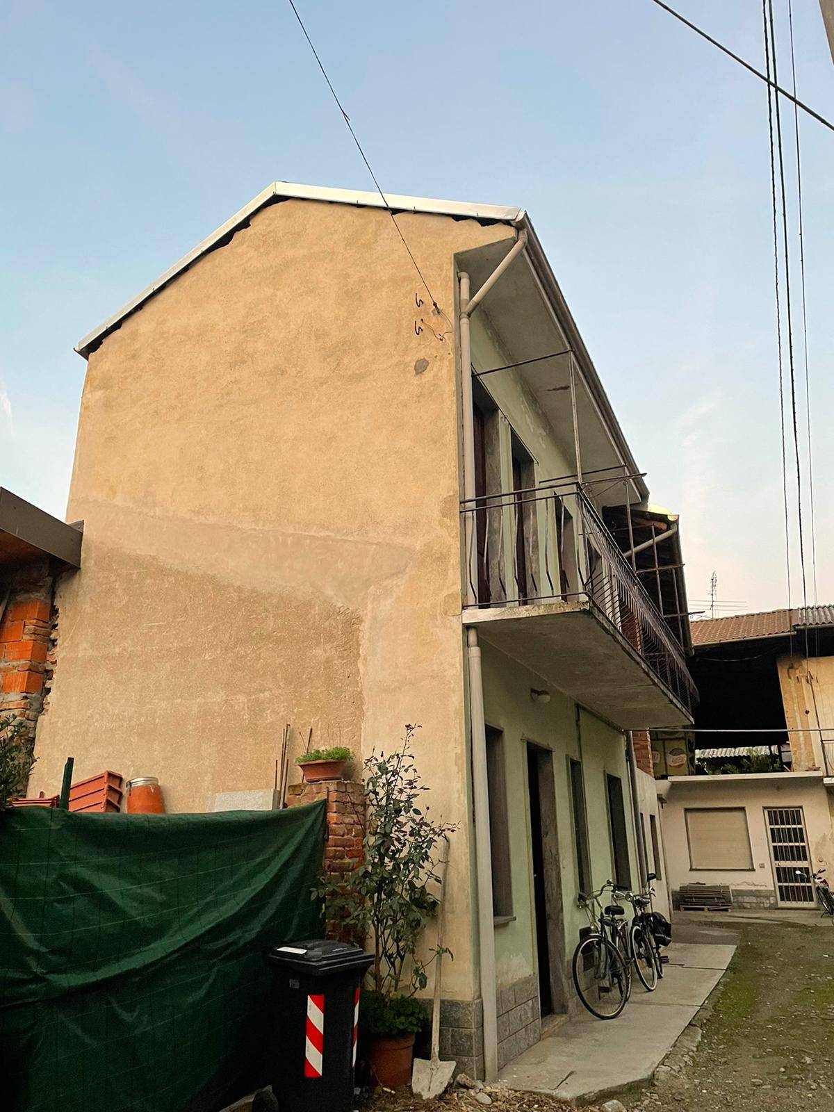 Casa di corte in vendita a Bellinzago Novarese