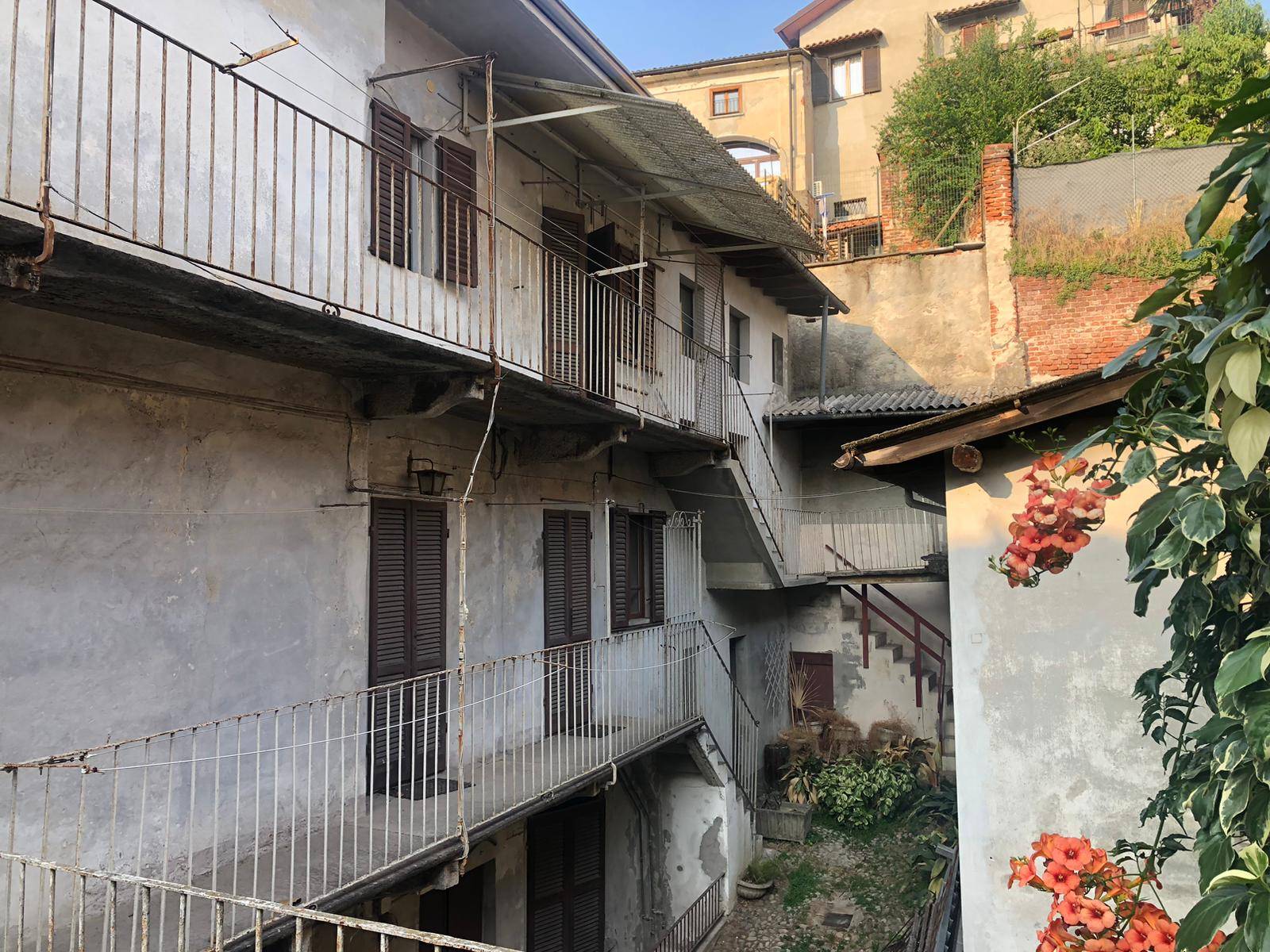 Casa di corte in vendita a Oleggio