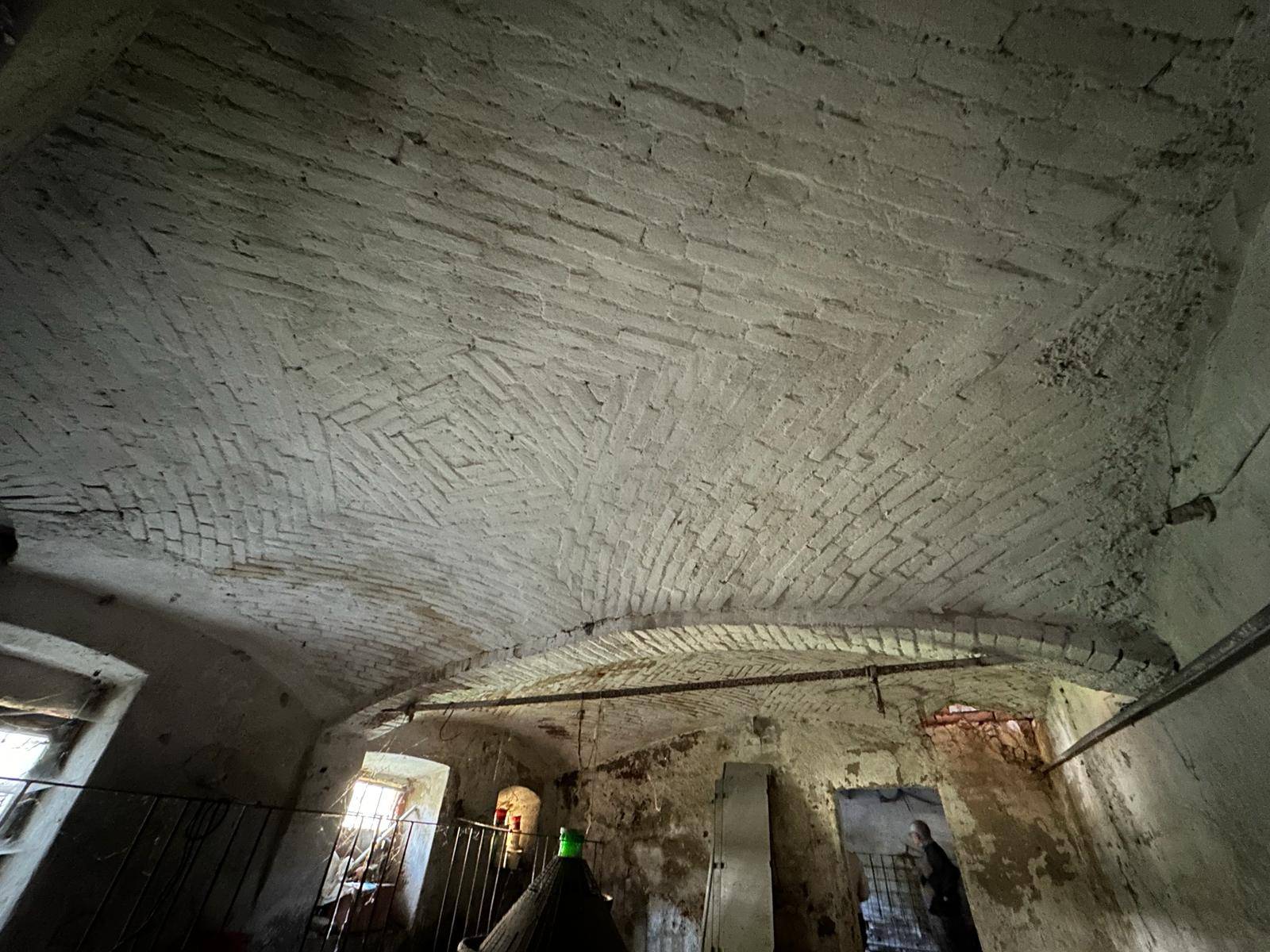 Porzione di cascina in vendita a Oleggio