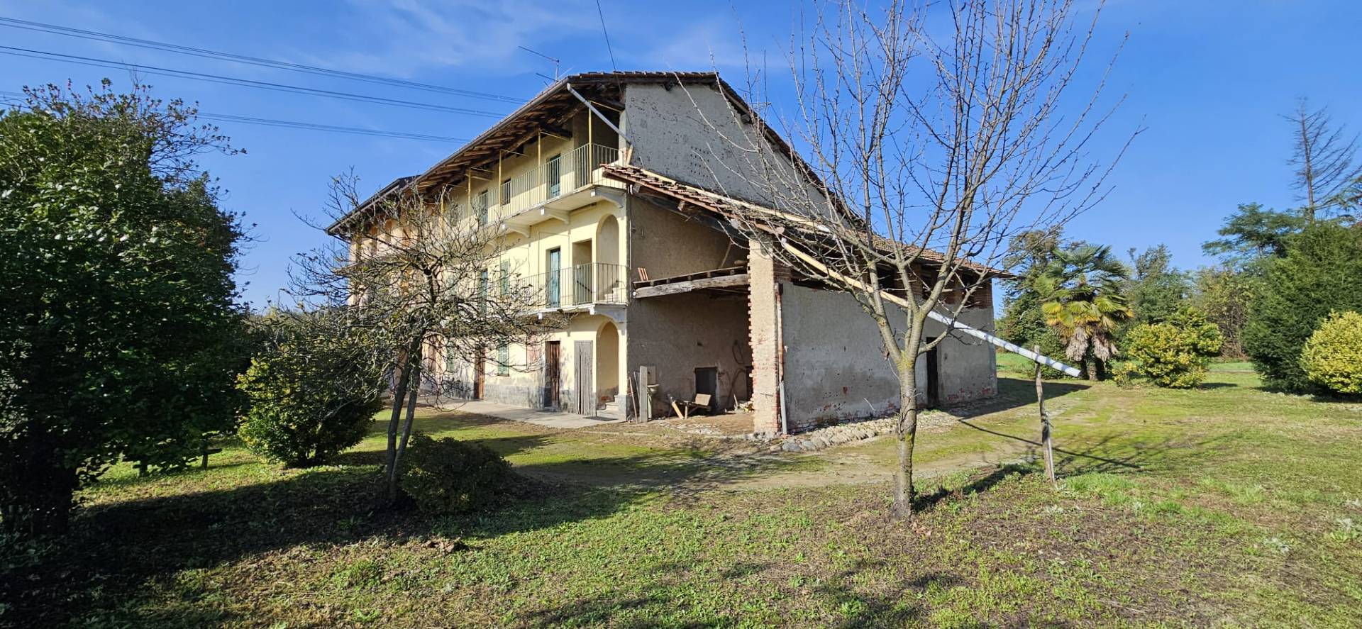 Cascina in vendita a Oleggio