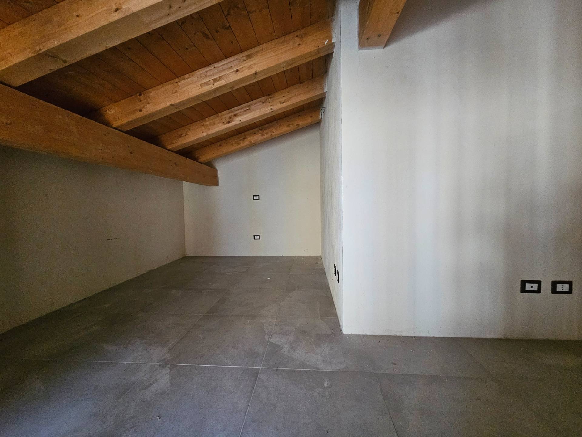 Mansarda in affitto a Oleggio