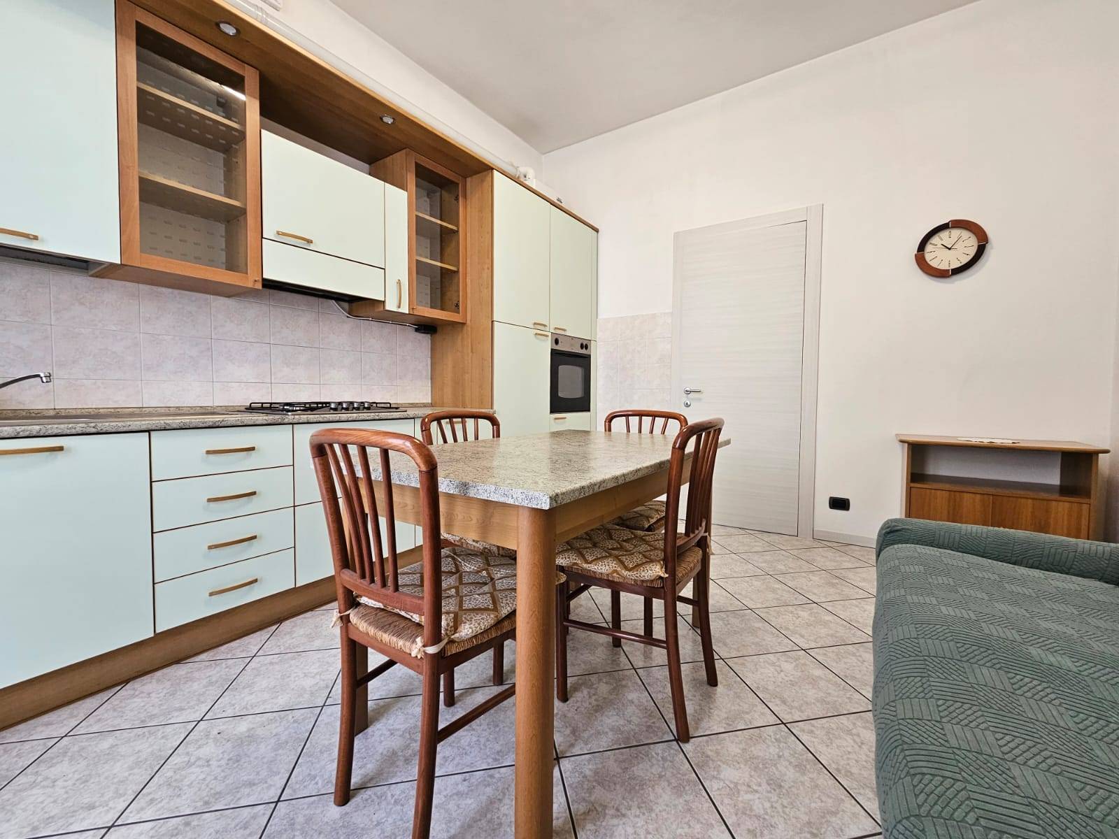 Appartamento in affitto a Oleggio, vicinanze centro