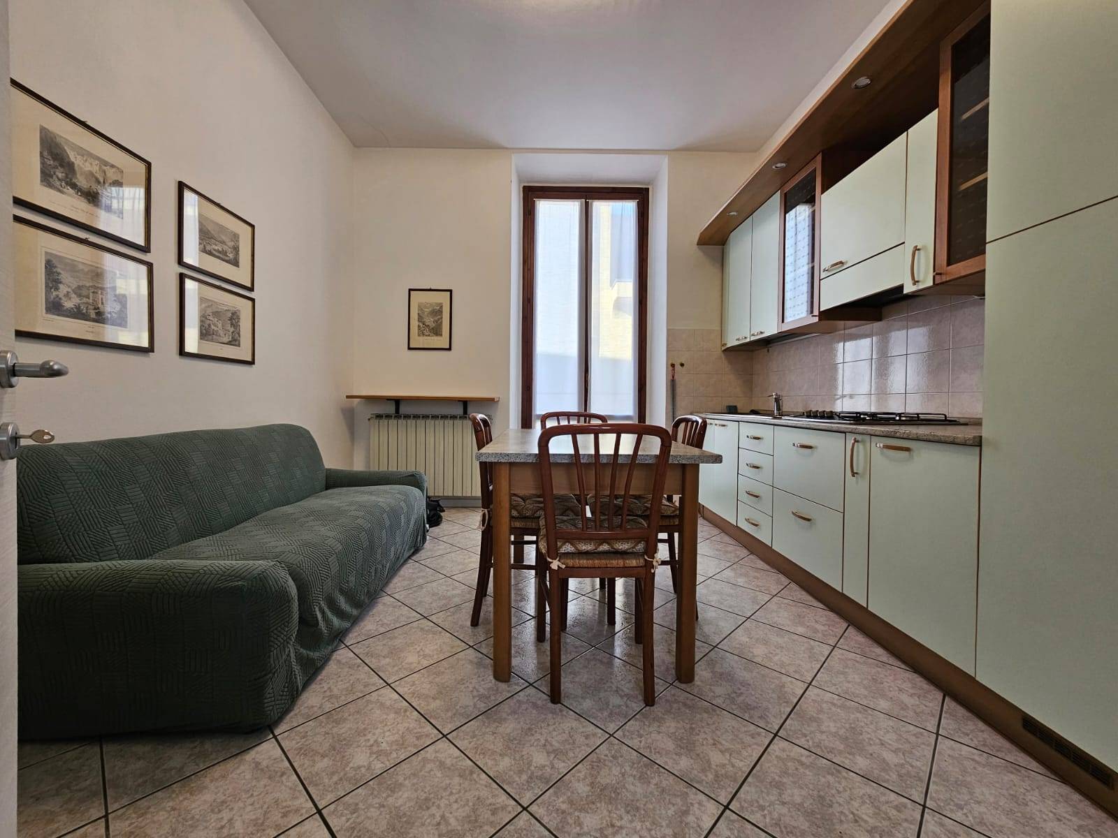 Appartamento in affitto a Oleggio, vicinanze centro