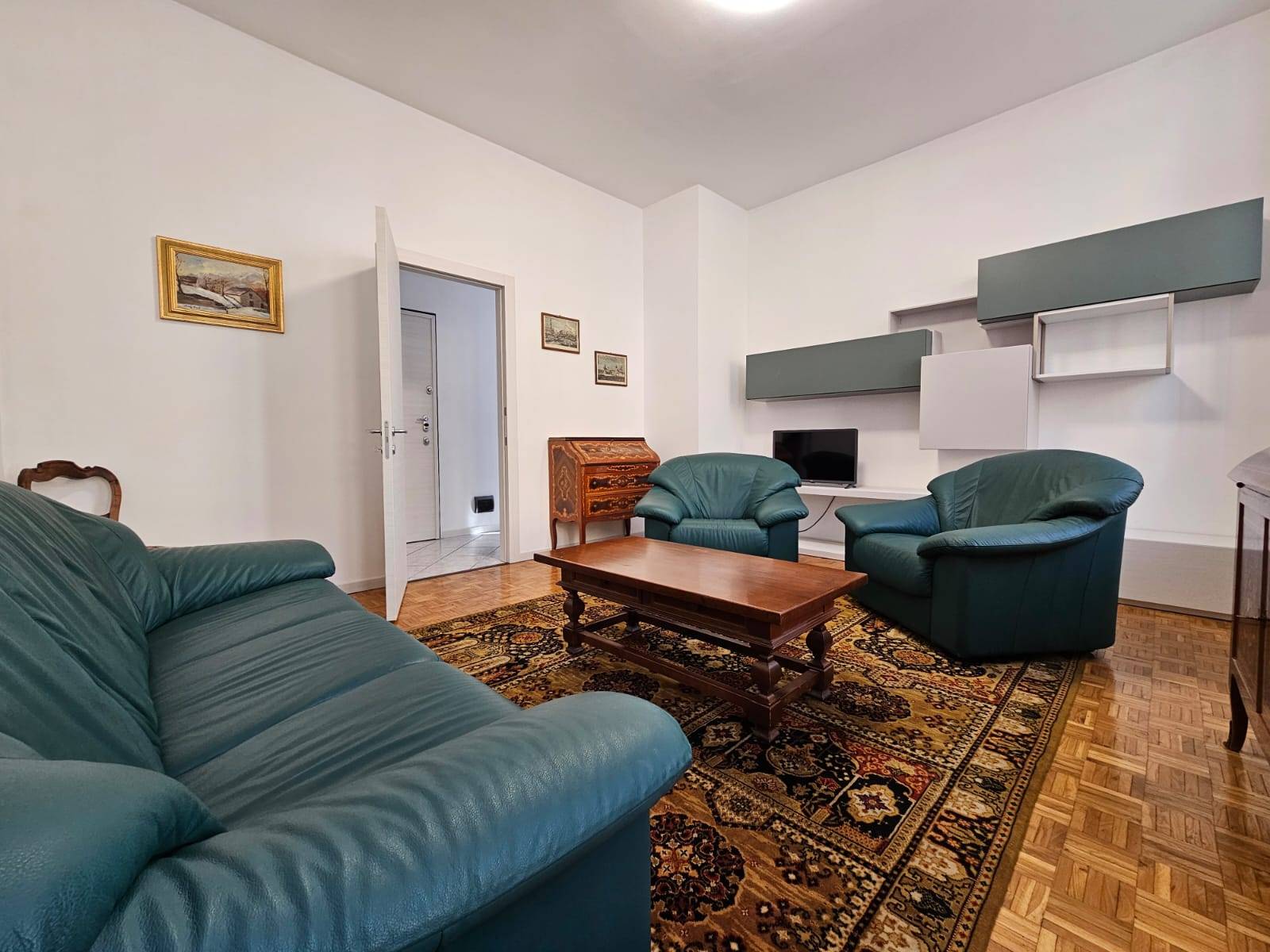 Appartamento in affitto a Oleggio, vicinanze centro