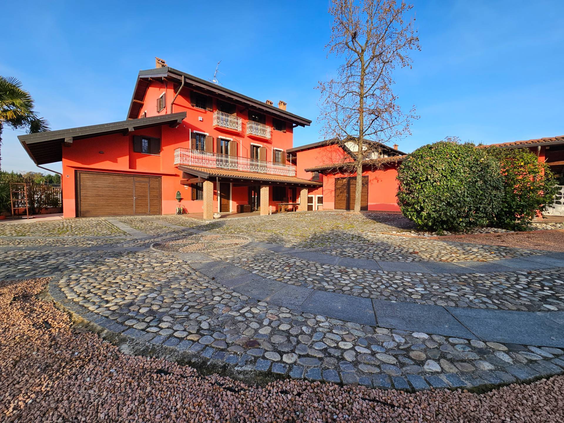 Cascina in vendita a Mezzomerico