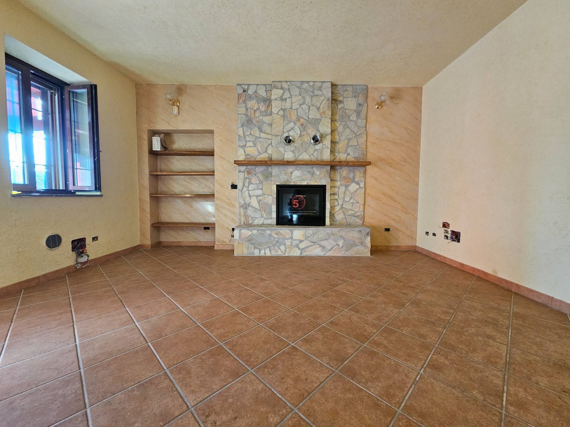 Cascina in vendita a Mezzomerico