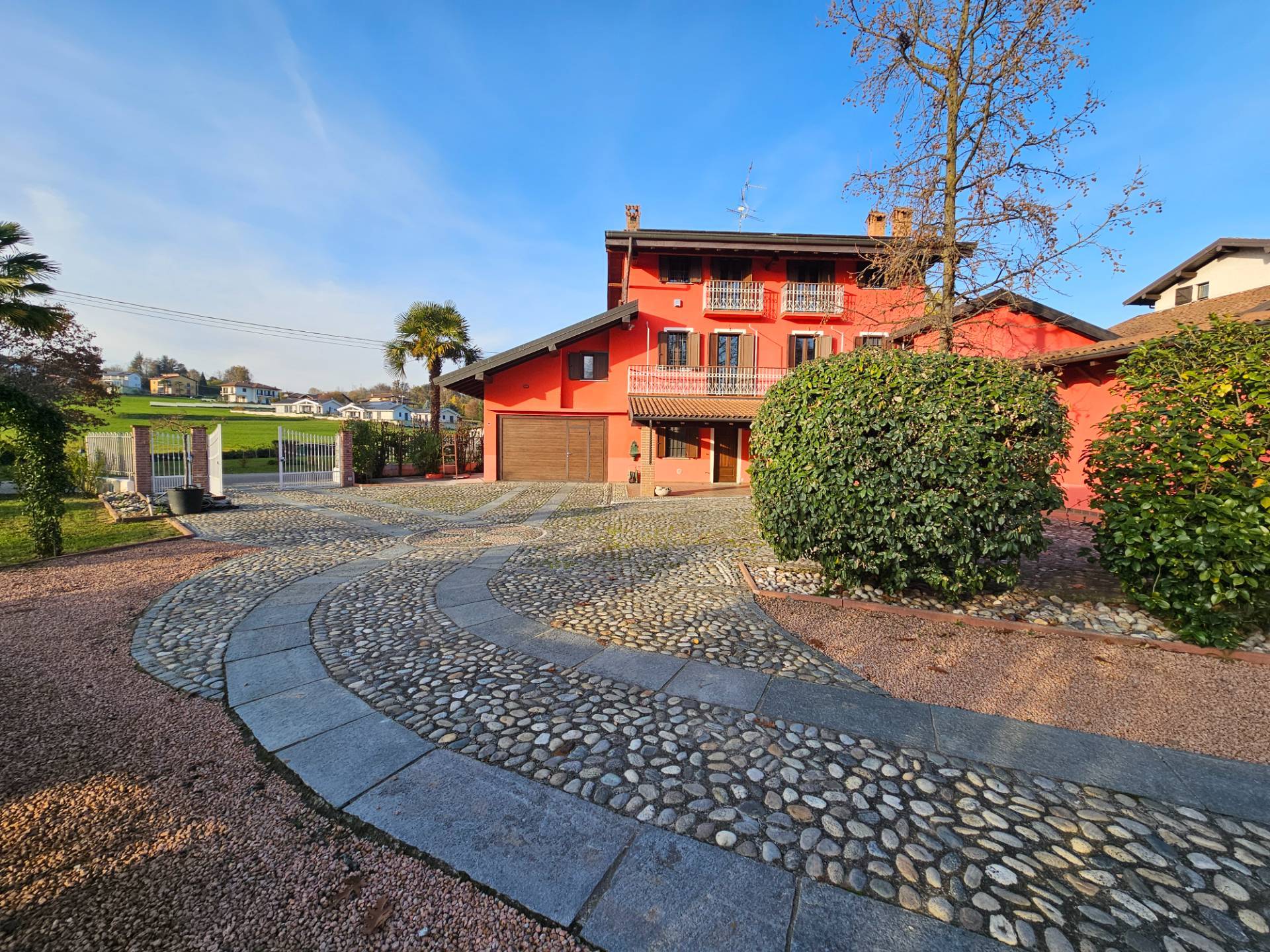 Cascina in vendita a Mezzomerico