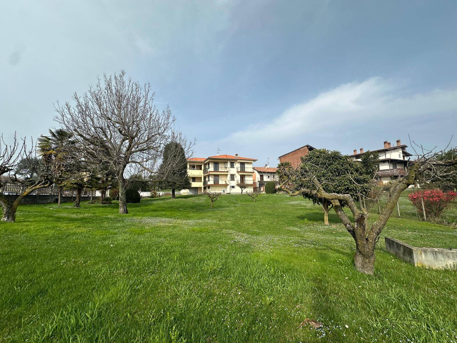 Villa bifamiliare in vendita a Marano Ticino