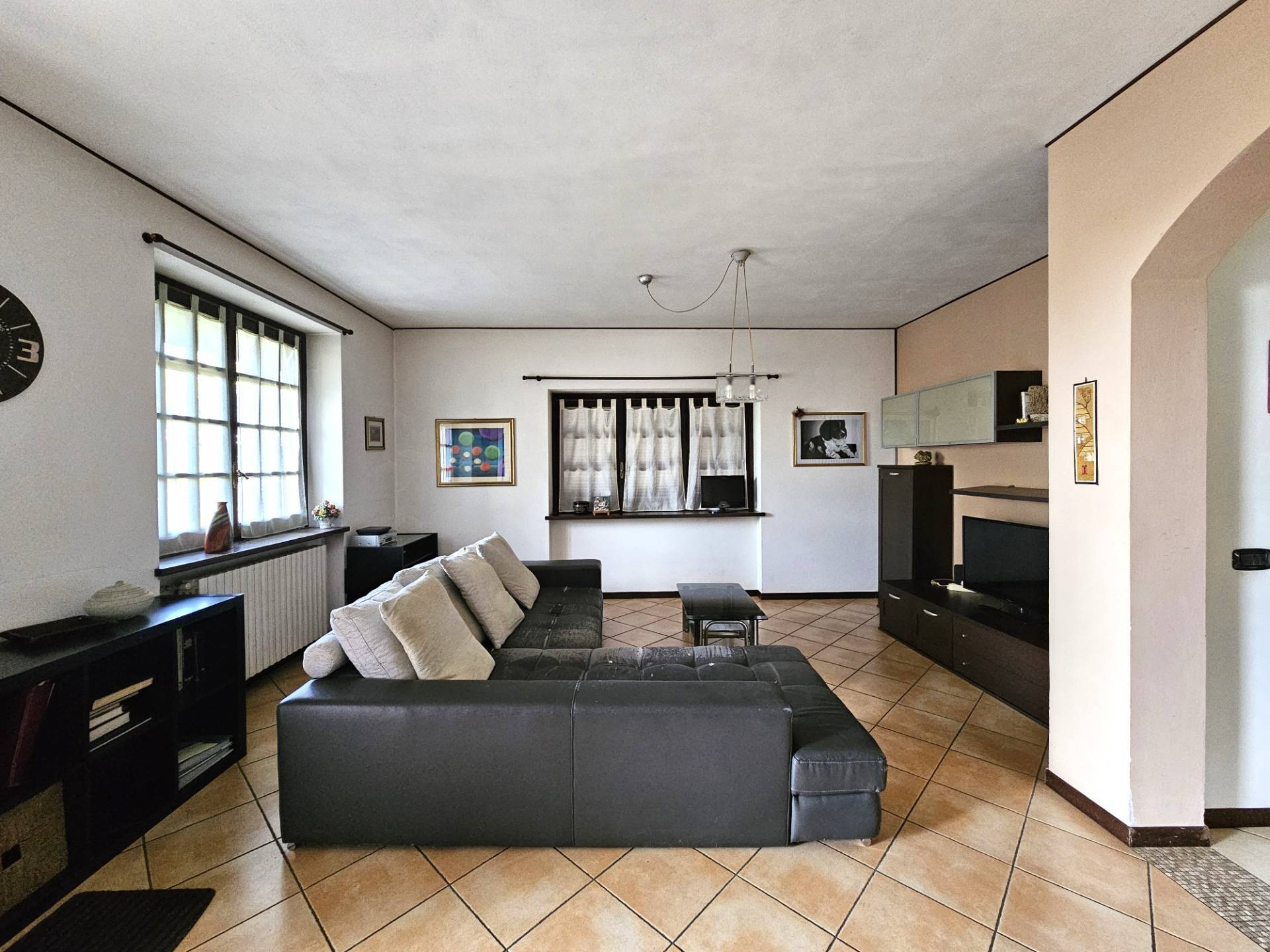 Villa bifamiliare in vendita a Bellinzago Novarese