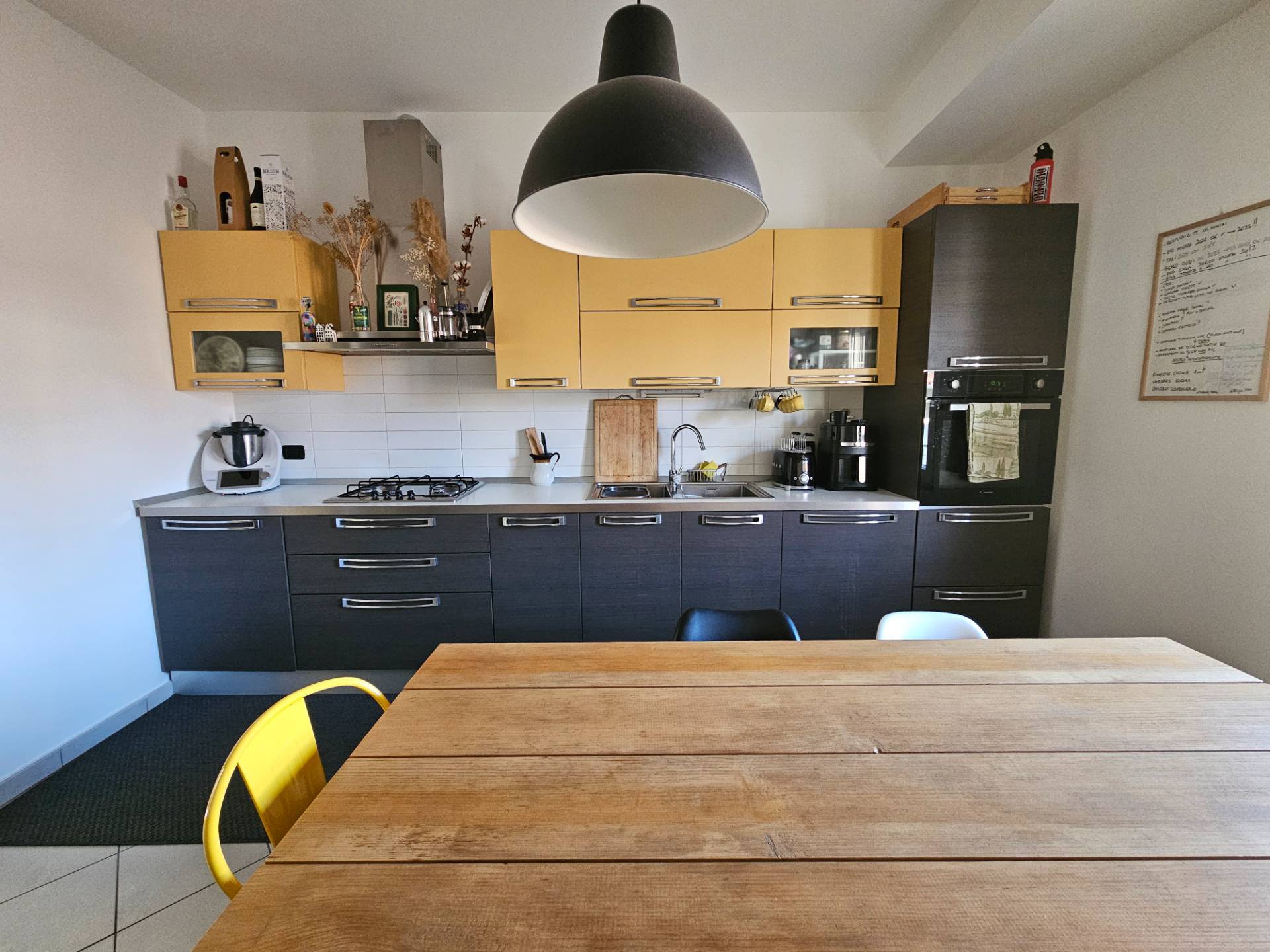 Appartamento in vendita a Oleggio, vicinanze centro