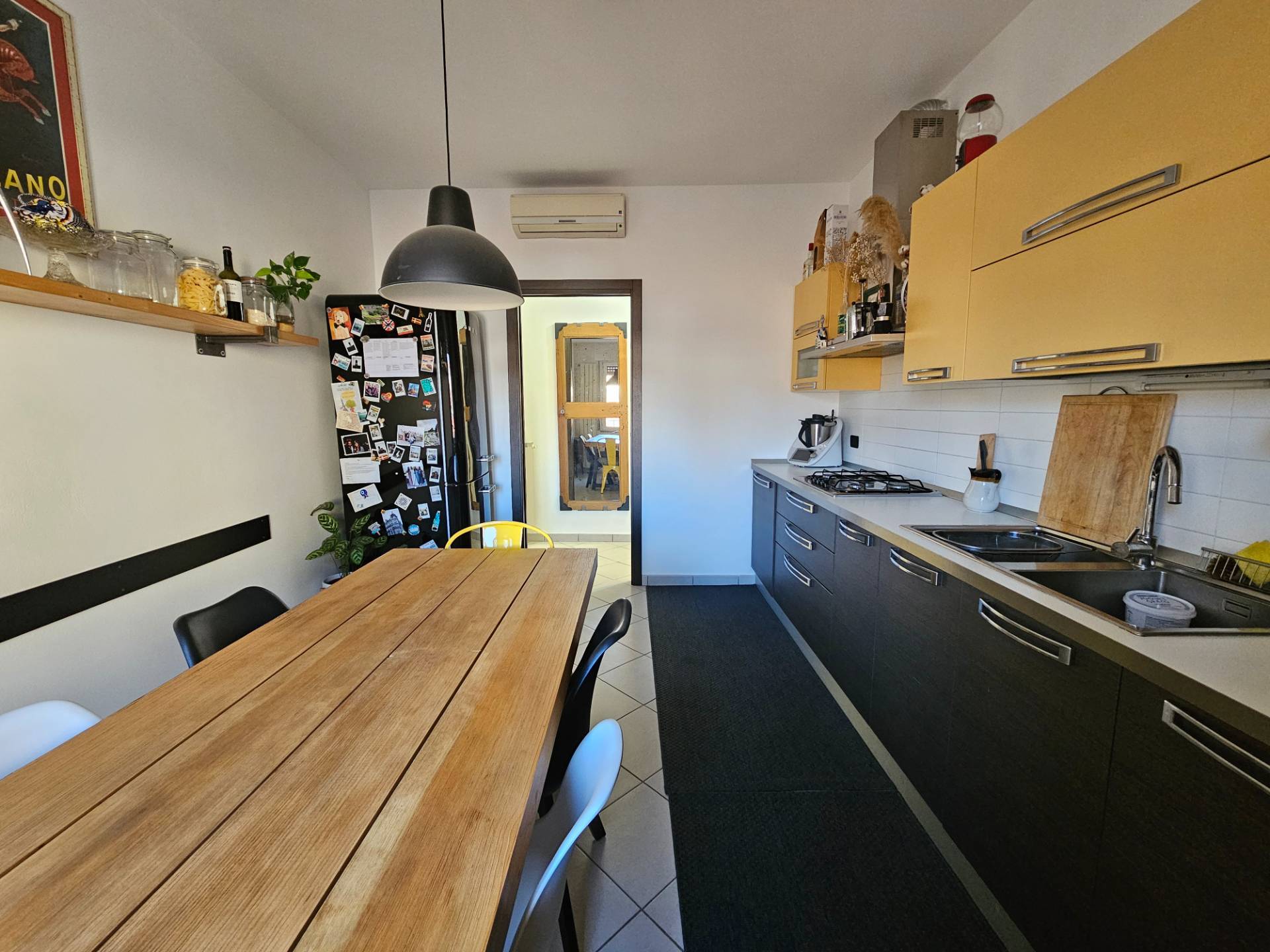 Appartamento in vendita a Oleggio, vicinanze centro