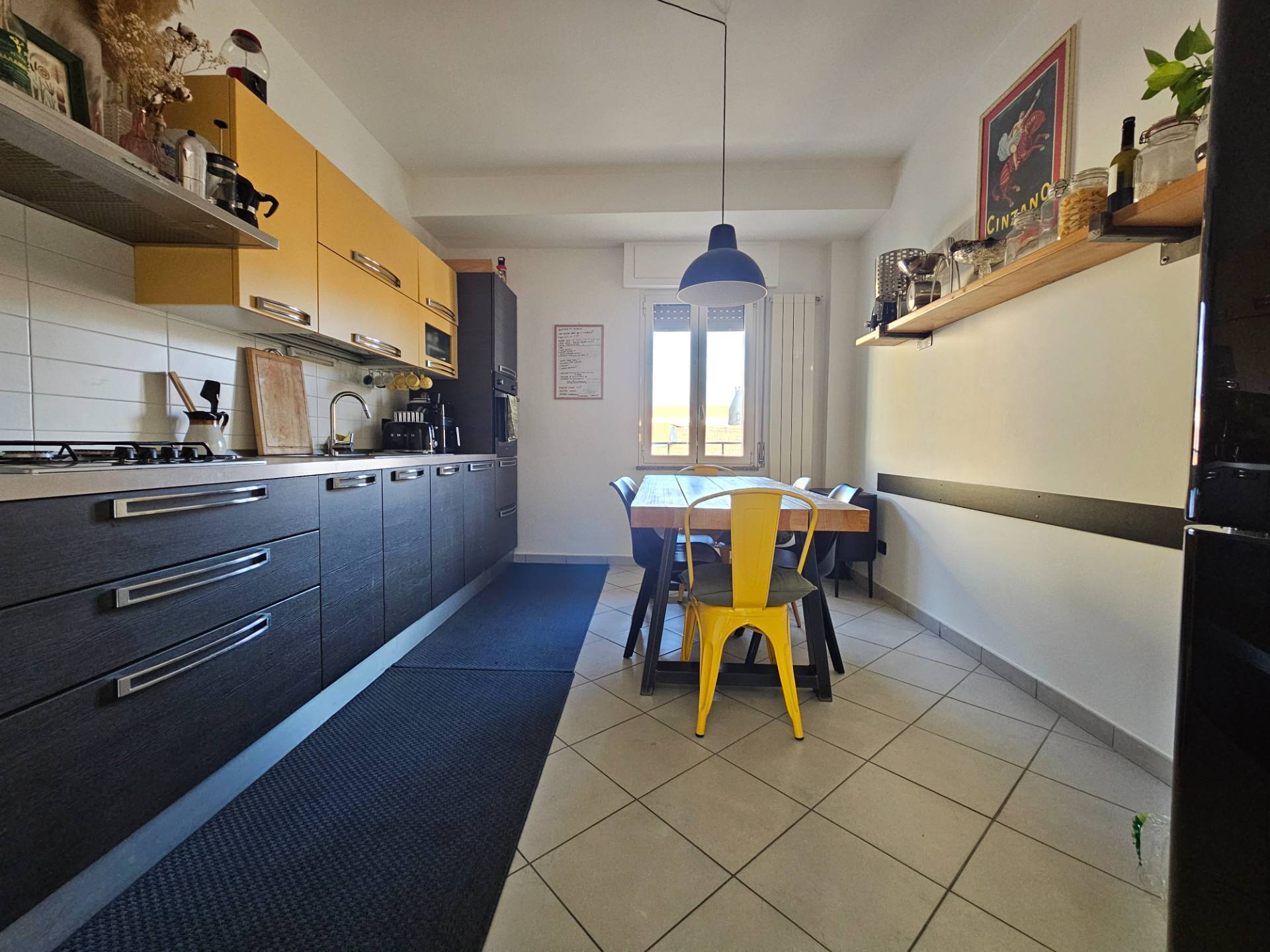 Appartamento in vendita a Oleggio, vicinanze centro