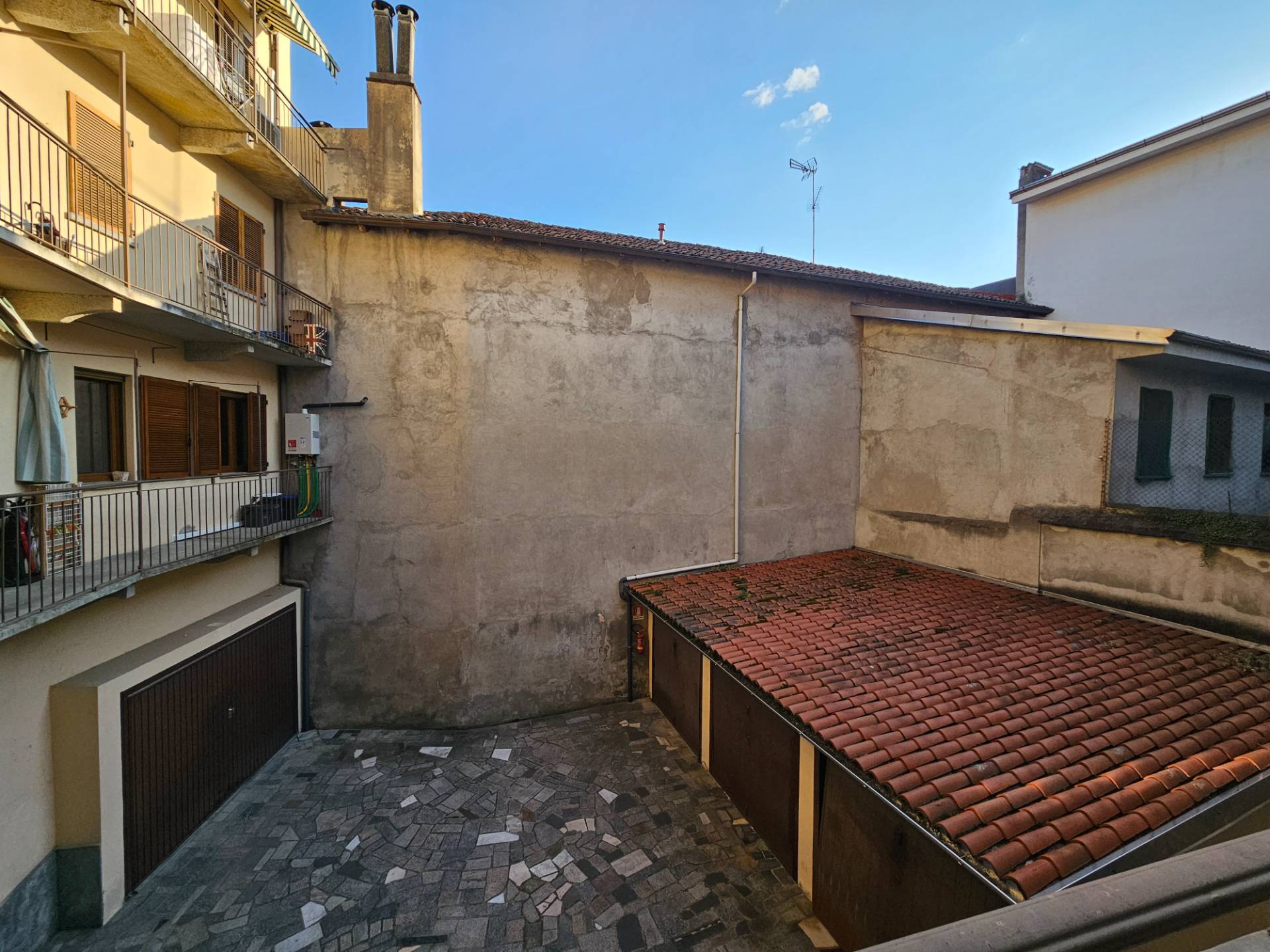 Appartamento in vendita a Oleggio, vicinanze centro