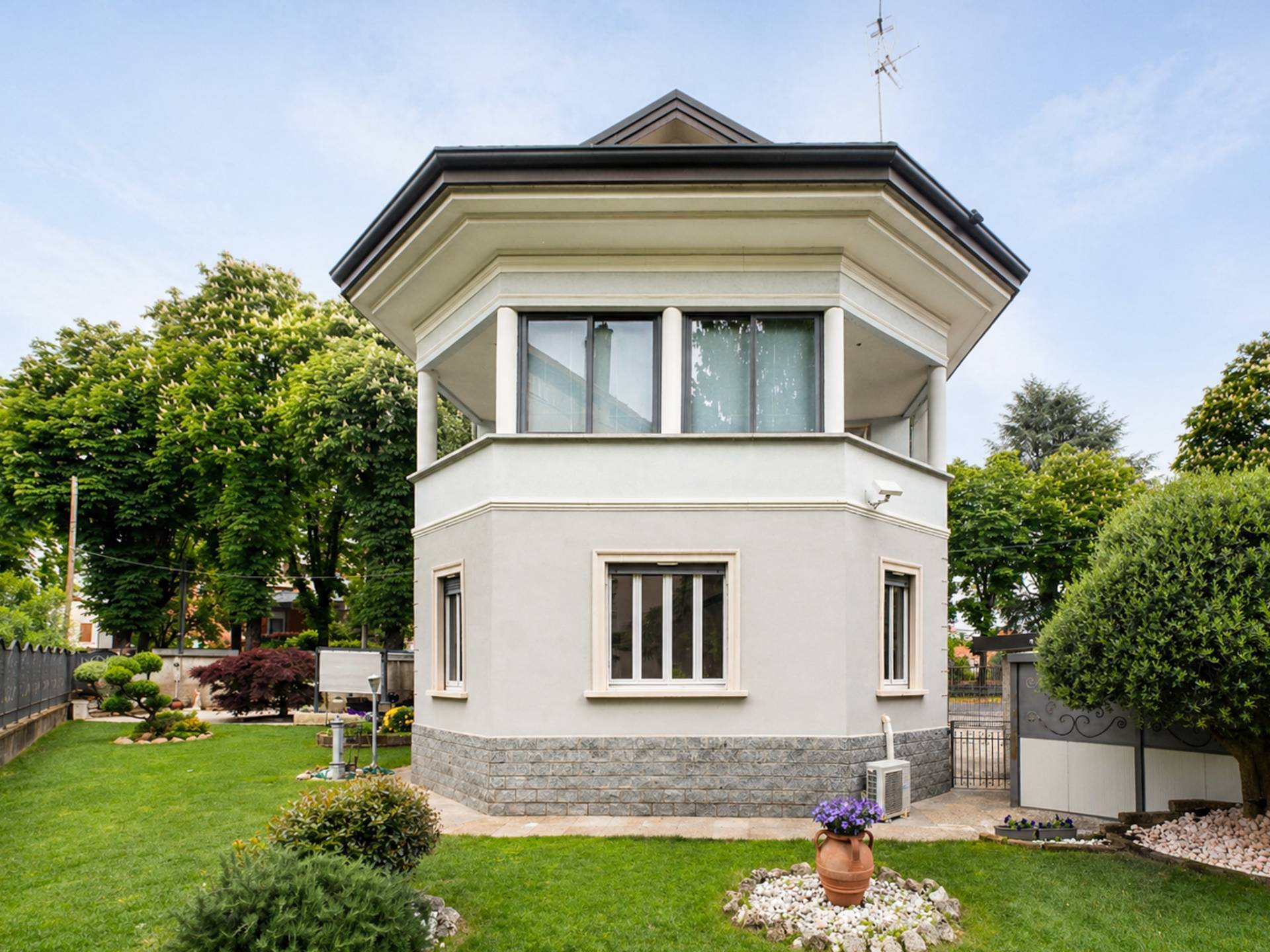 Villa bifamiliare in vendita a Busto Arsizio, S. Edoardo
