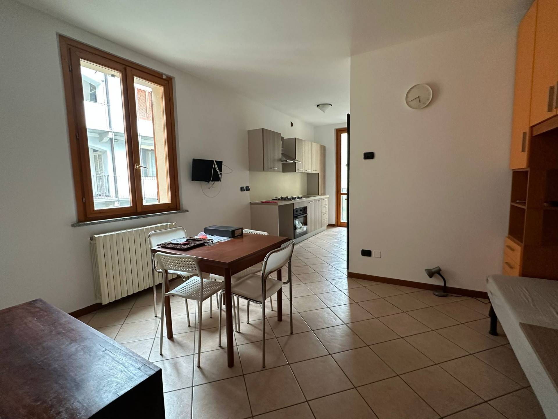 Appartamento in affitto a Oleggio, vicinanze centro
