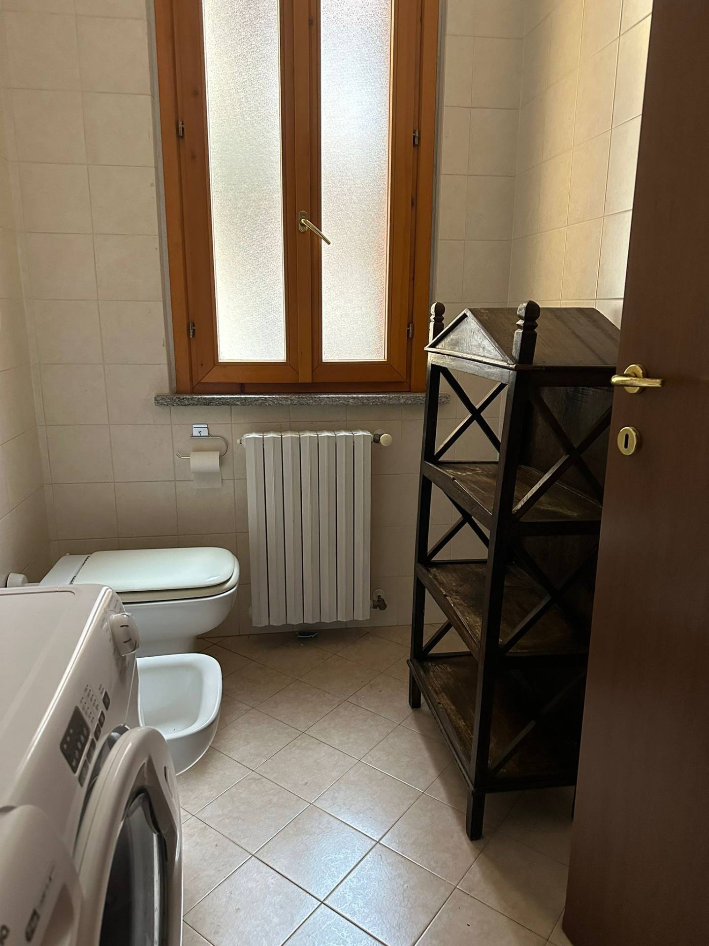 Appartamento in affitto a Oleggio, vicinanze centro