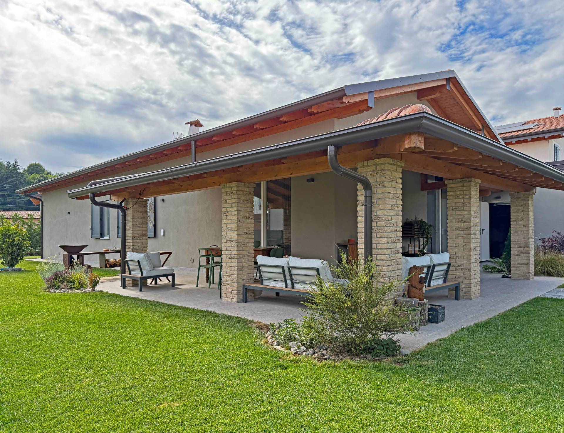 Villa in vendita a Oleggio