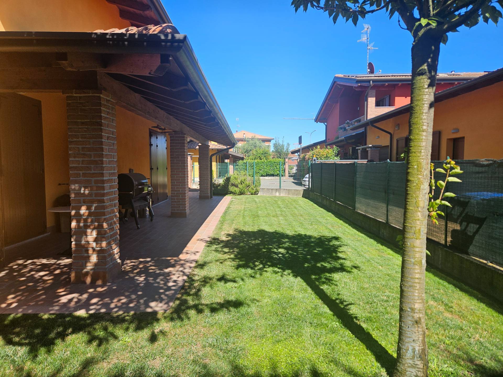Villa in vendita a Oleggio
