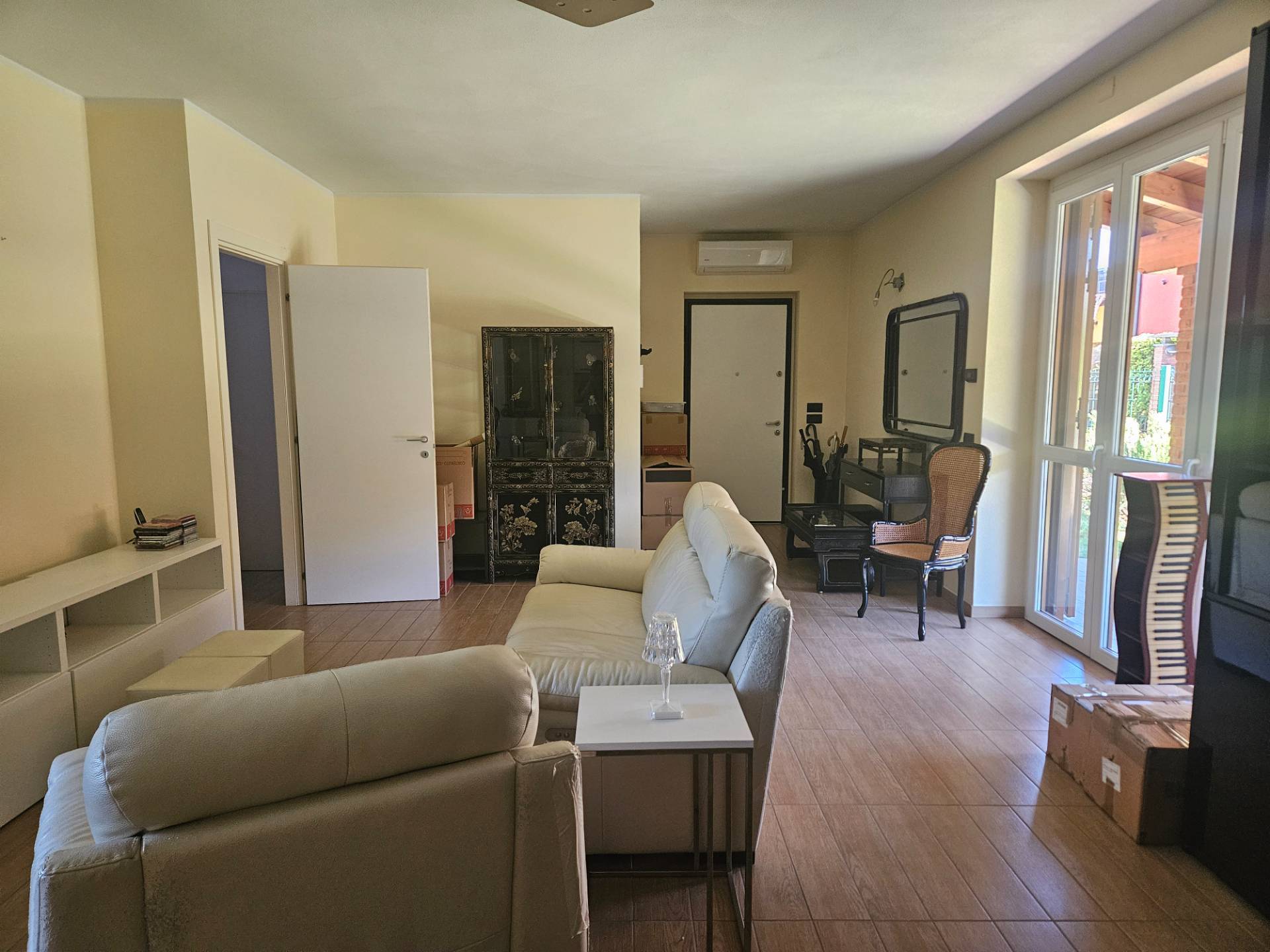 Villa in vendita a Oleggio