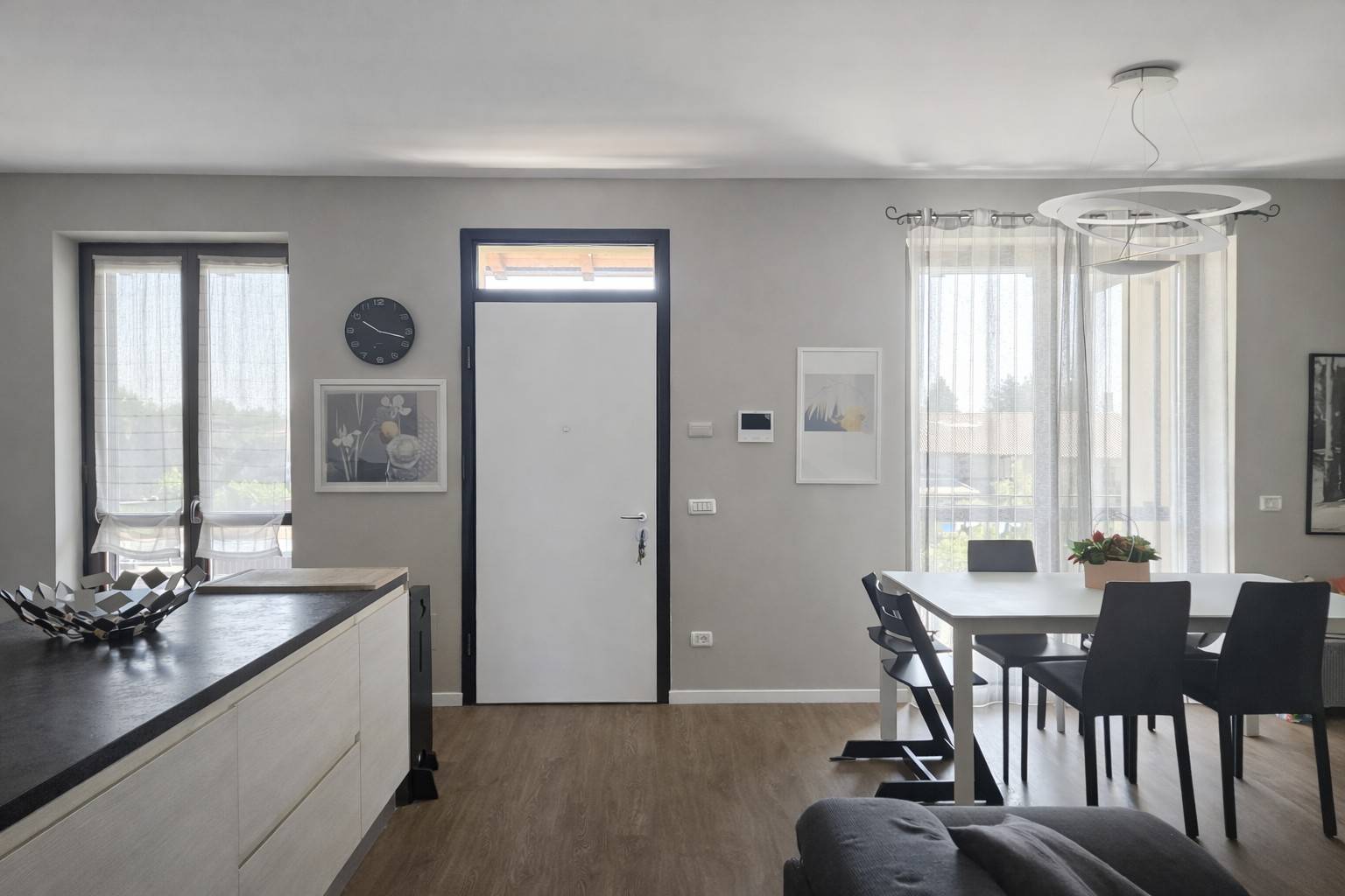 Appartamento in vendita a Oleggio, vicinanze centro