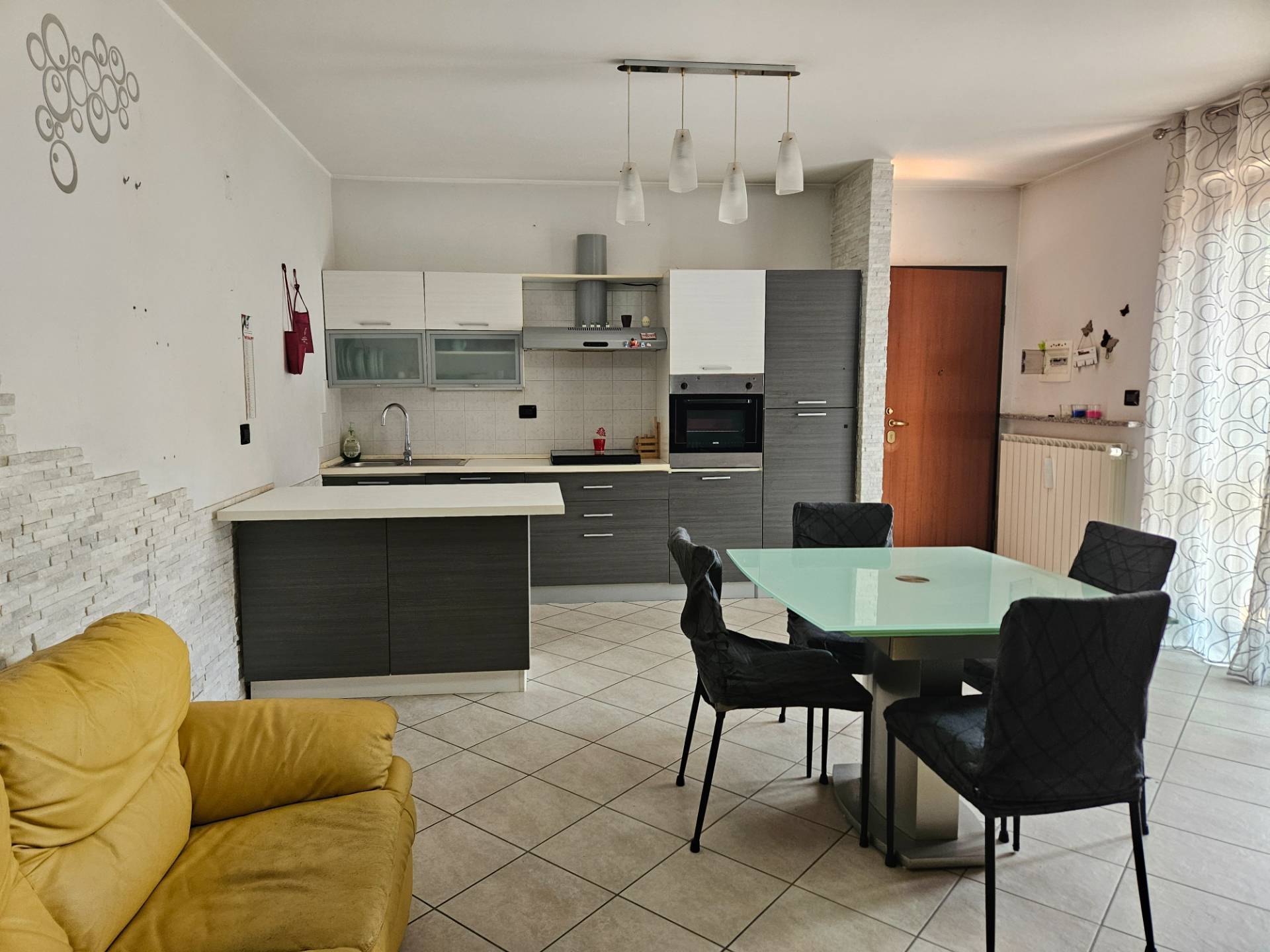 Appartamento in affitto a Oleggio