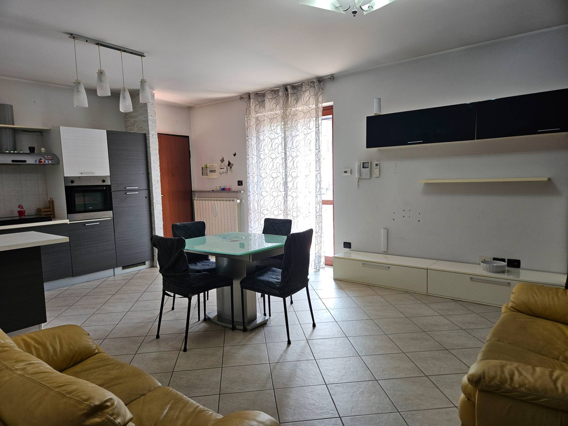Appartamento in affitto a Oleggio