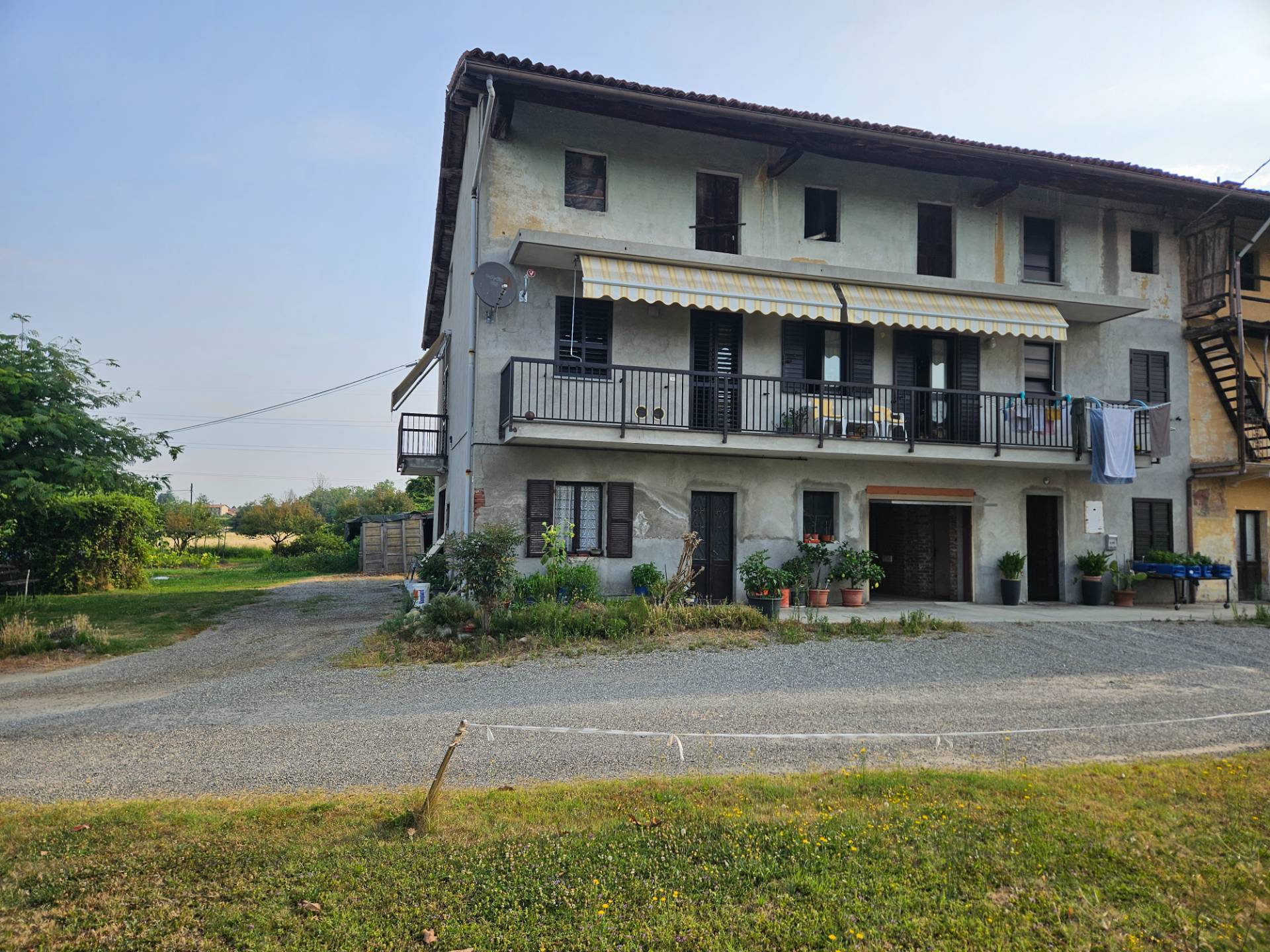 Cascina in vendita a Oleggio