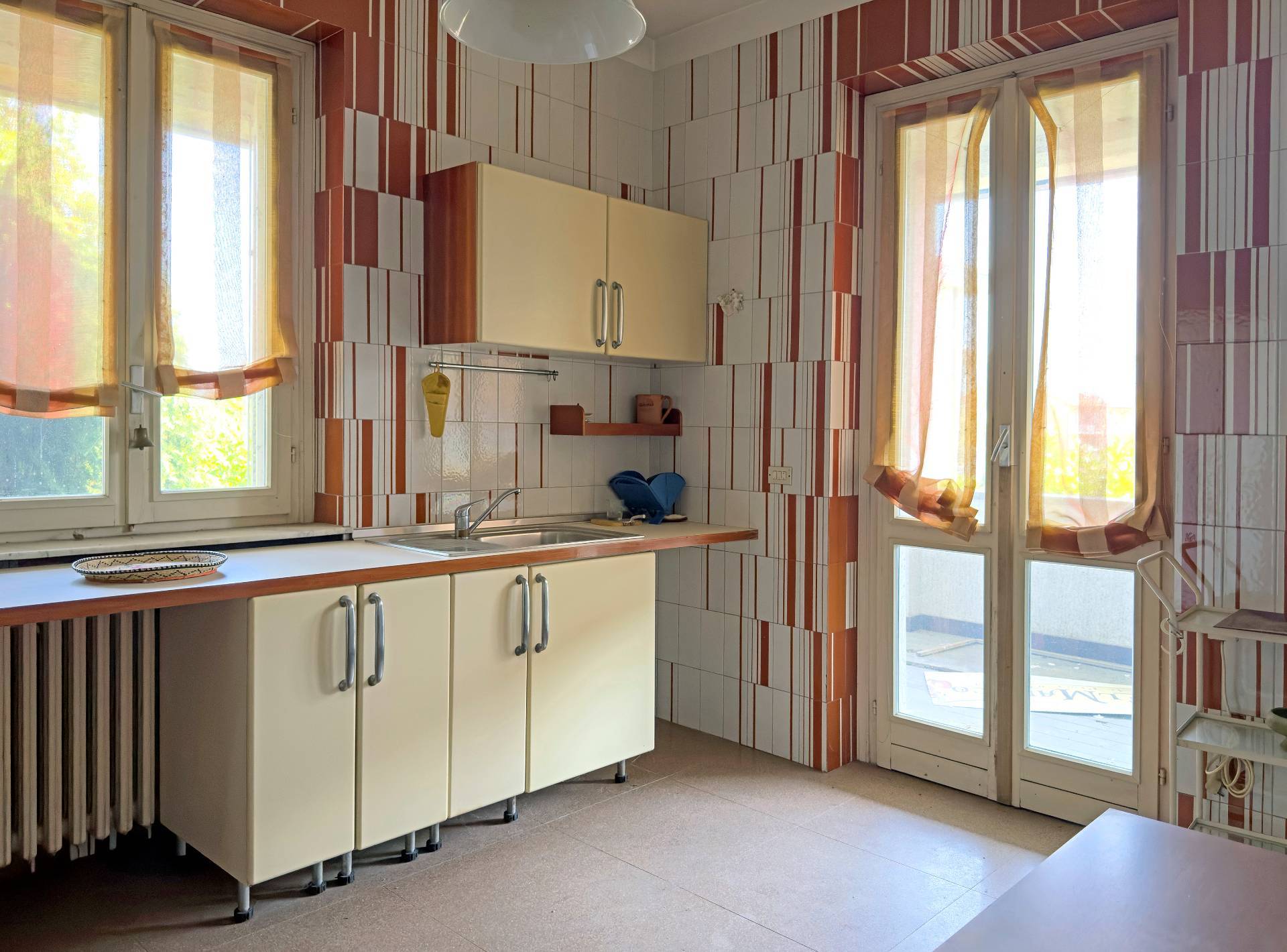 Villa in vendita a Oleggio