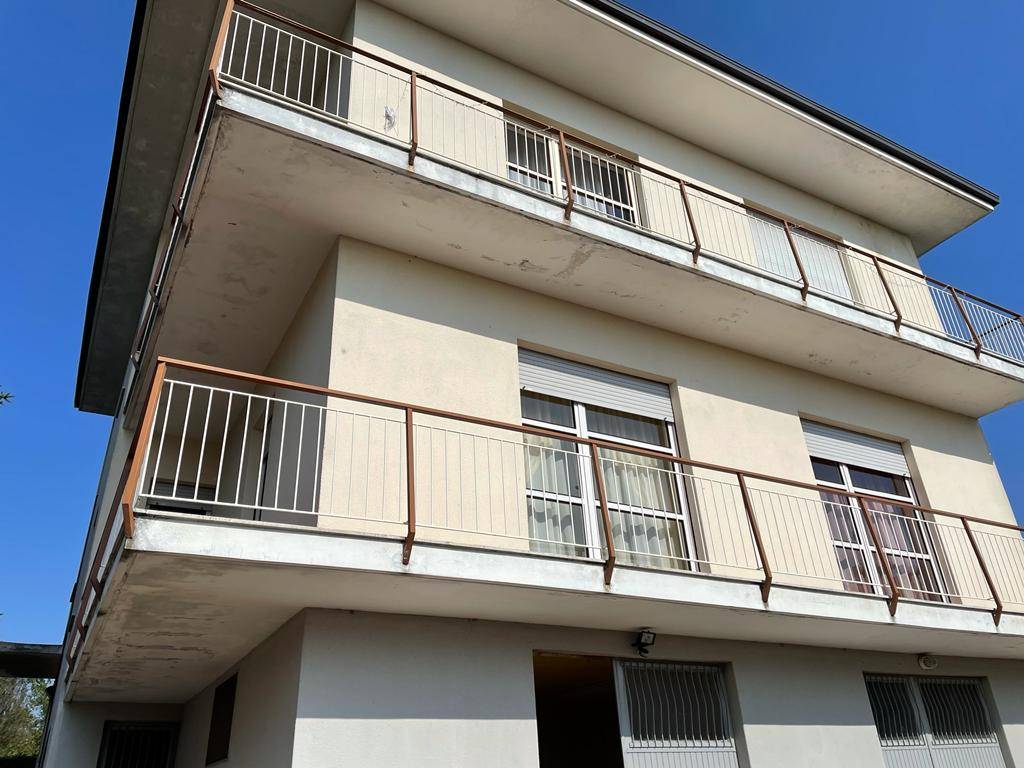 Appartamento in villa singola in affitto a Oleggio, vicinanze centro