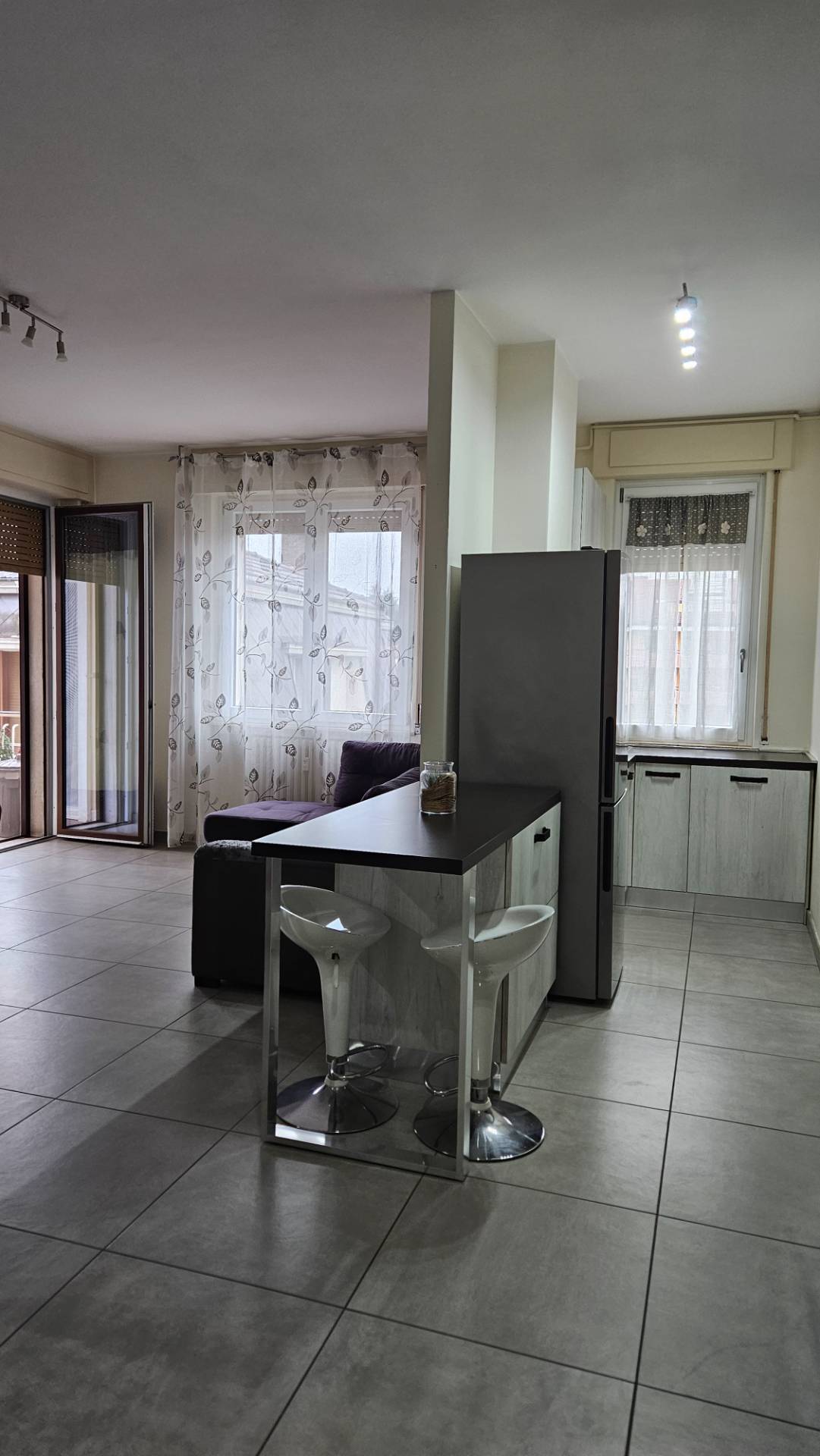 Appartamento in affitto a Oleggio, vicinanze centro
