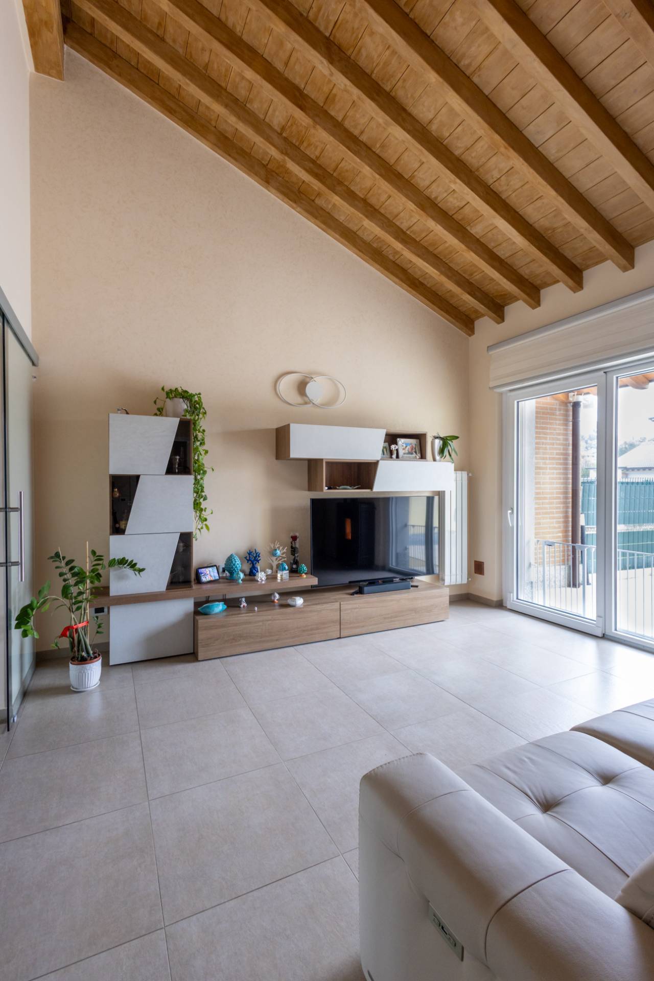 Villa in vendita a Oleggio