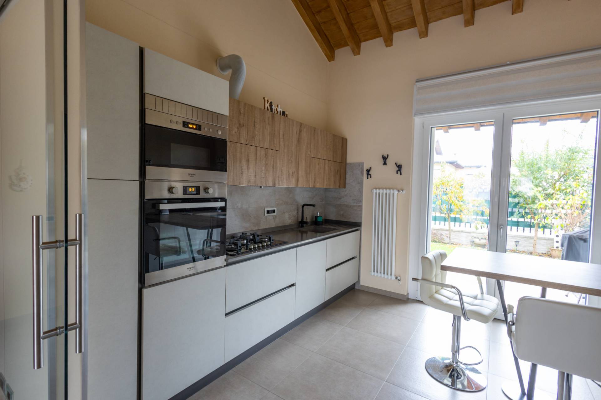 Villa in vendita a Oleggio