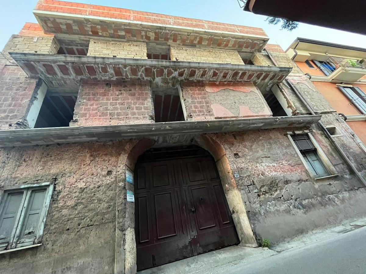 Casa indipendente da ristrutturare a San Prisco