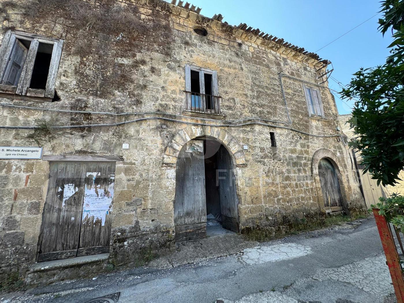 Rustico con giardino a Teano