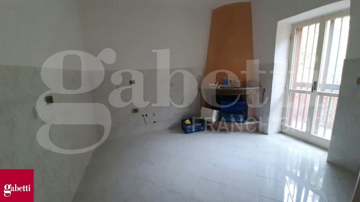 Casa indipendente con giardino a Teano