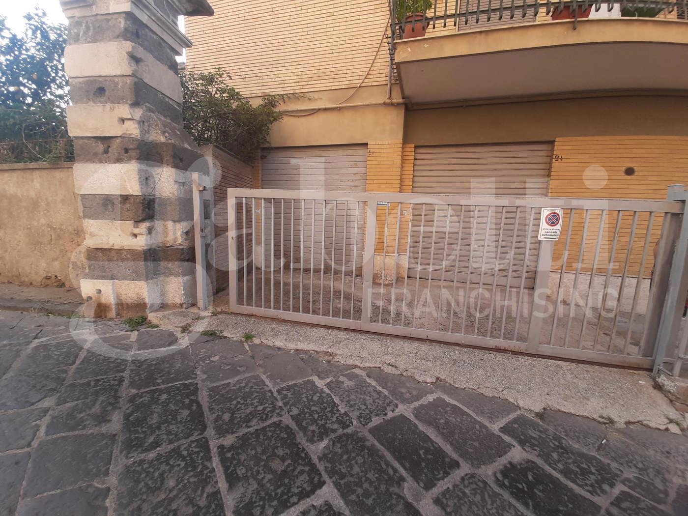 Box/Garage 46mq in vendita a Capua