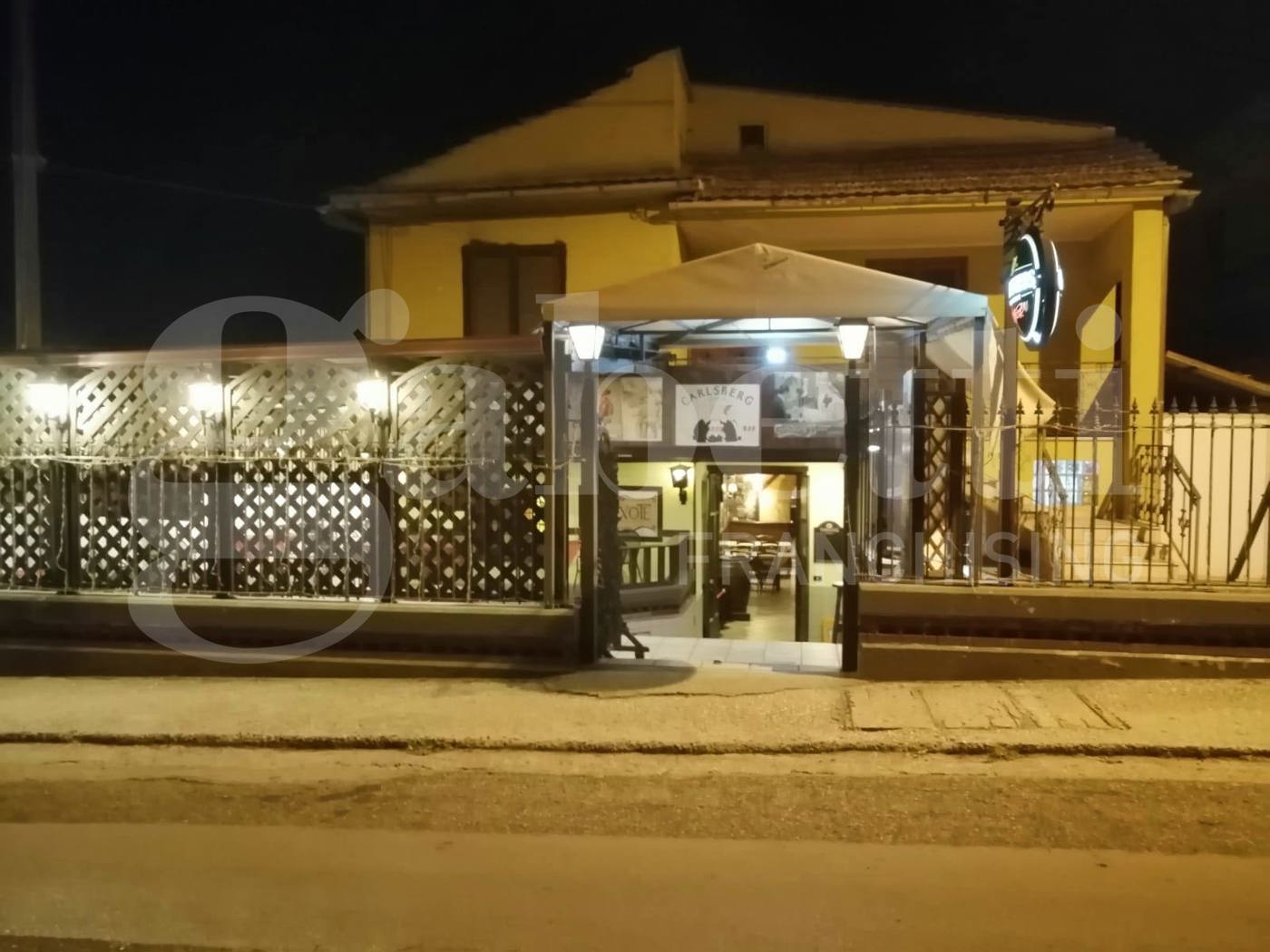 Negozio in vendita a Teano