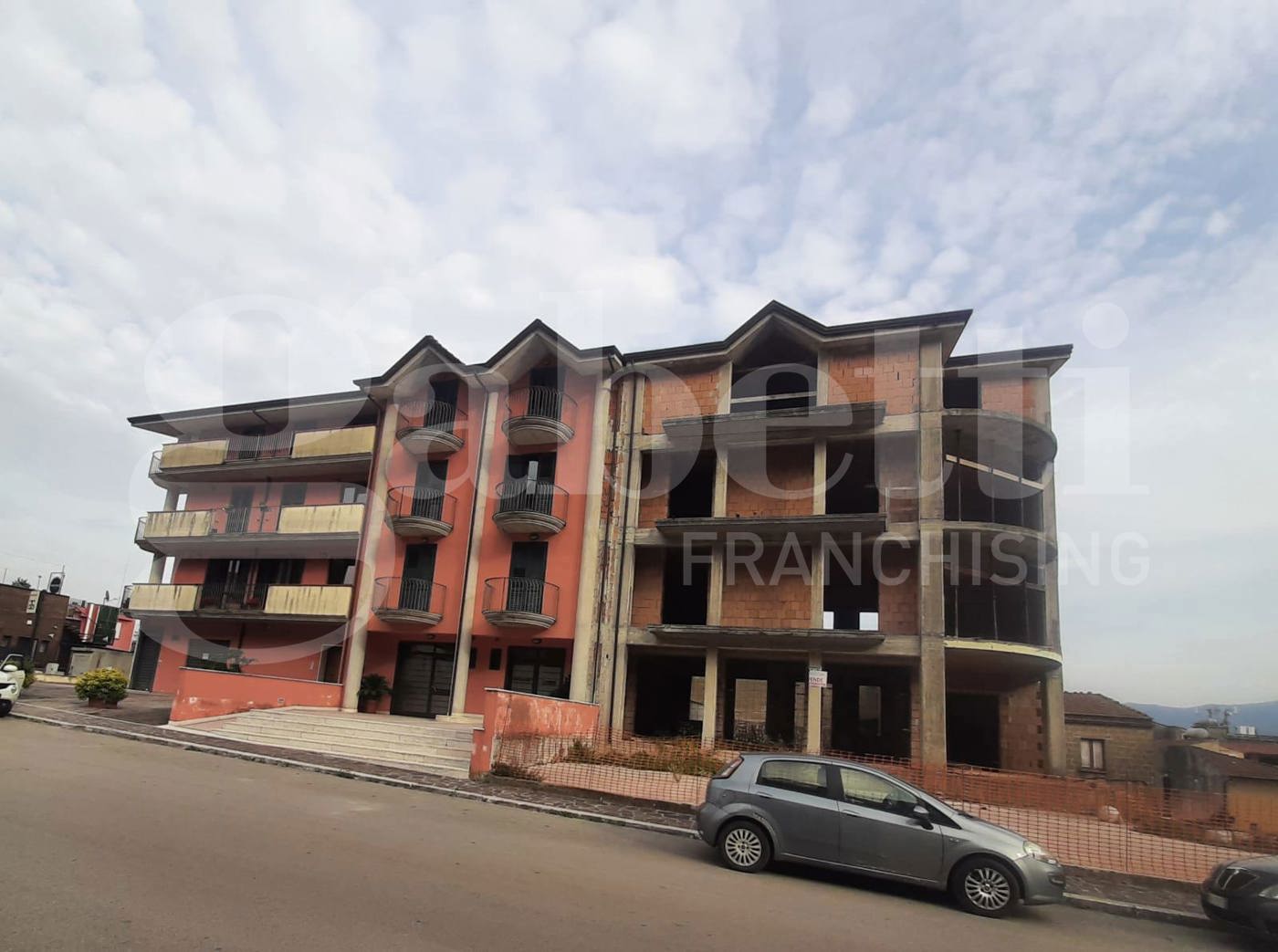 Stabile/Palazzo in vendita a Pietravairano