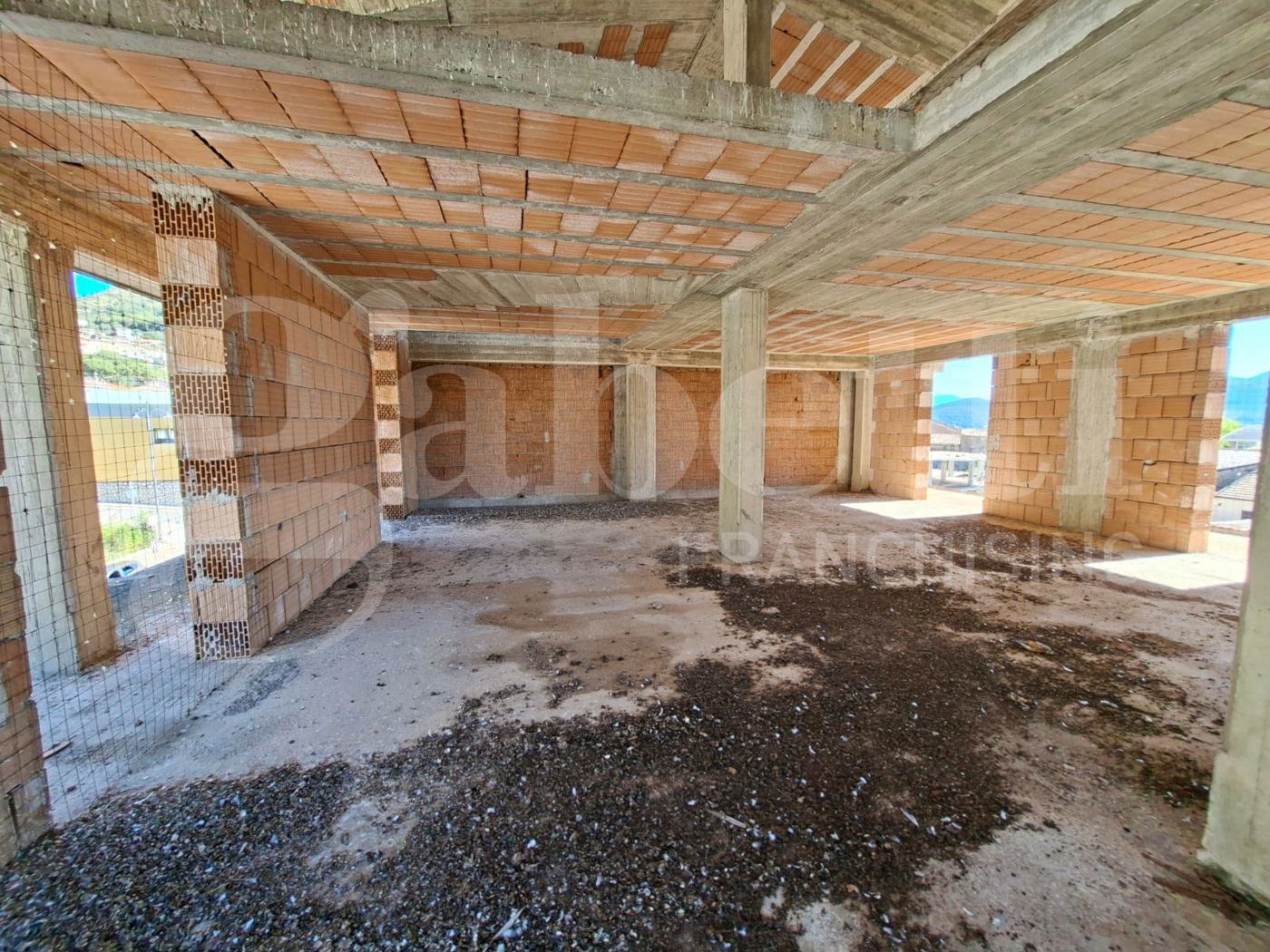 Stabile/Palazzo in vendita a Pietravairano