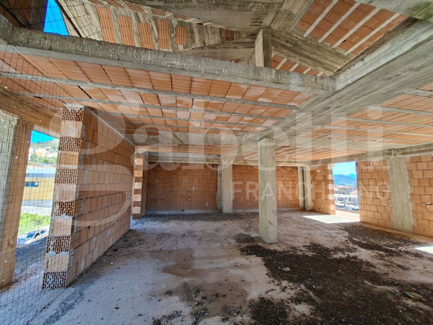 Stabile/Palazzo in vendita a Pietravairano