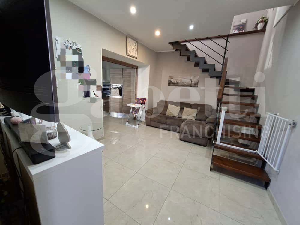 Casa indipendente ristrutturata a Teano