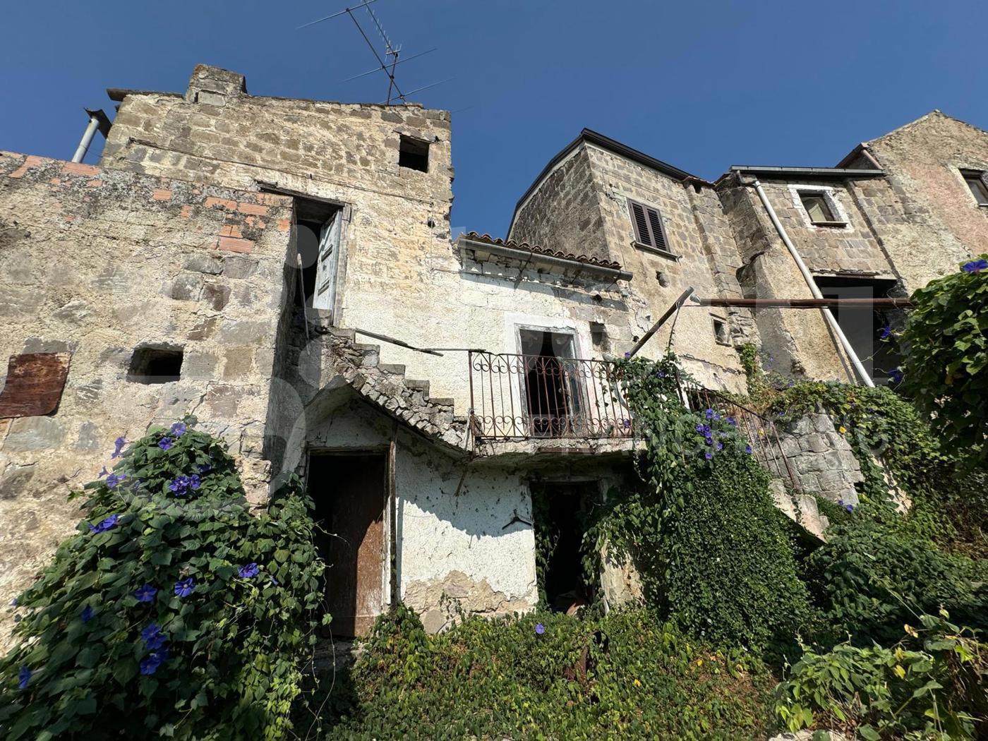 Rustico con giardino a Teano