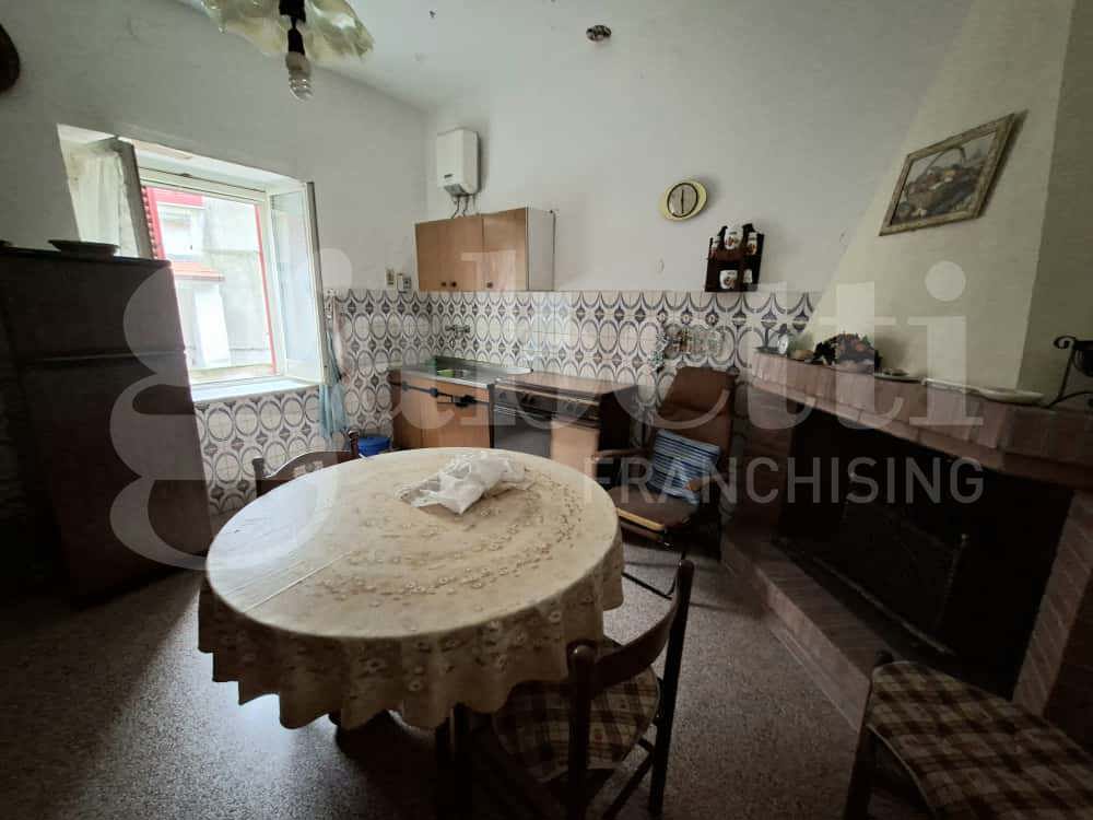 Rustico con giardino a Teano