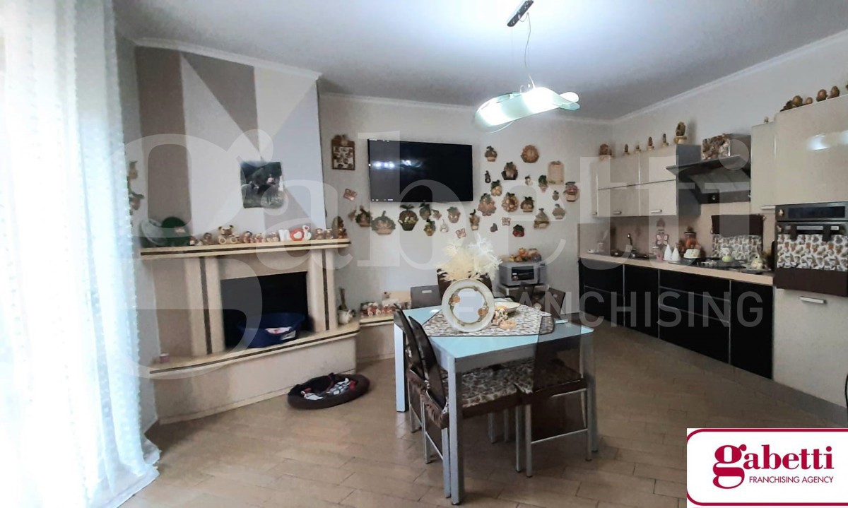 Villa con giardino a Teano