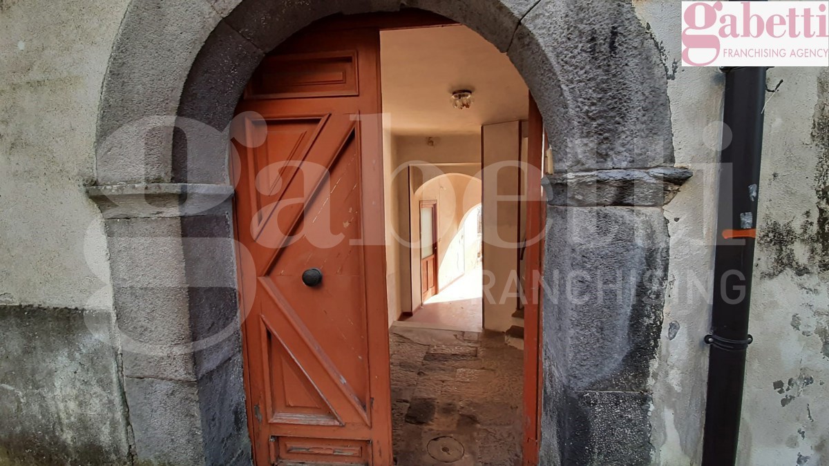 Rustico con giardino a Teano