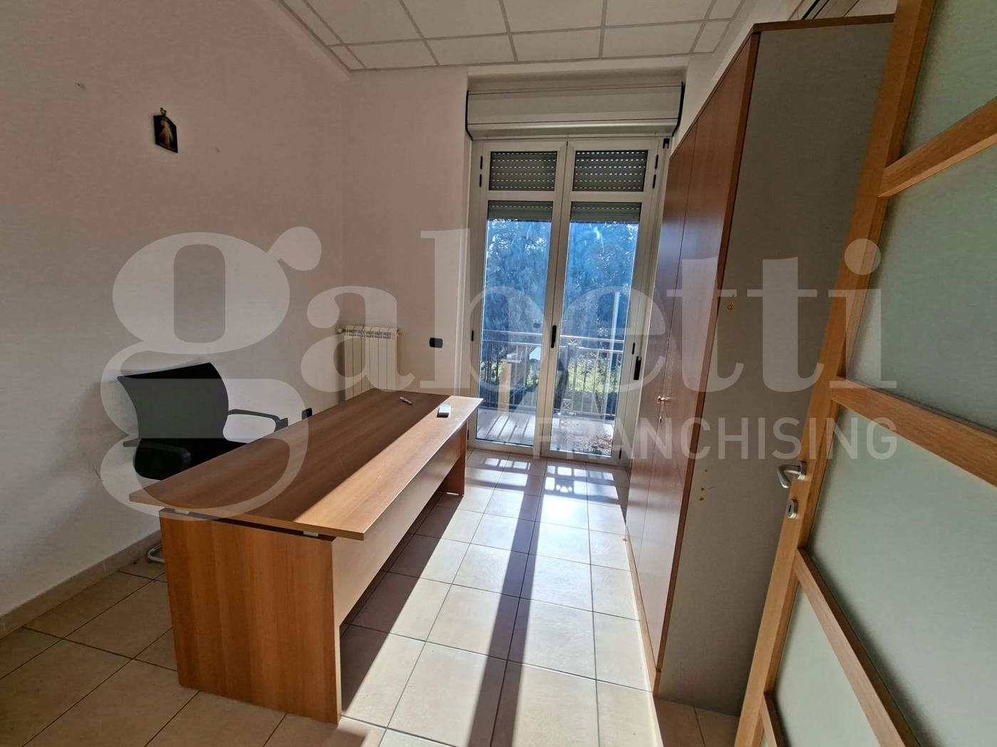 Ufficio con box a Caianello