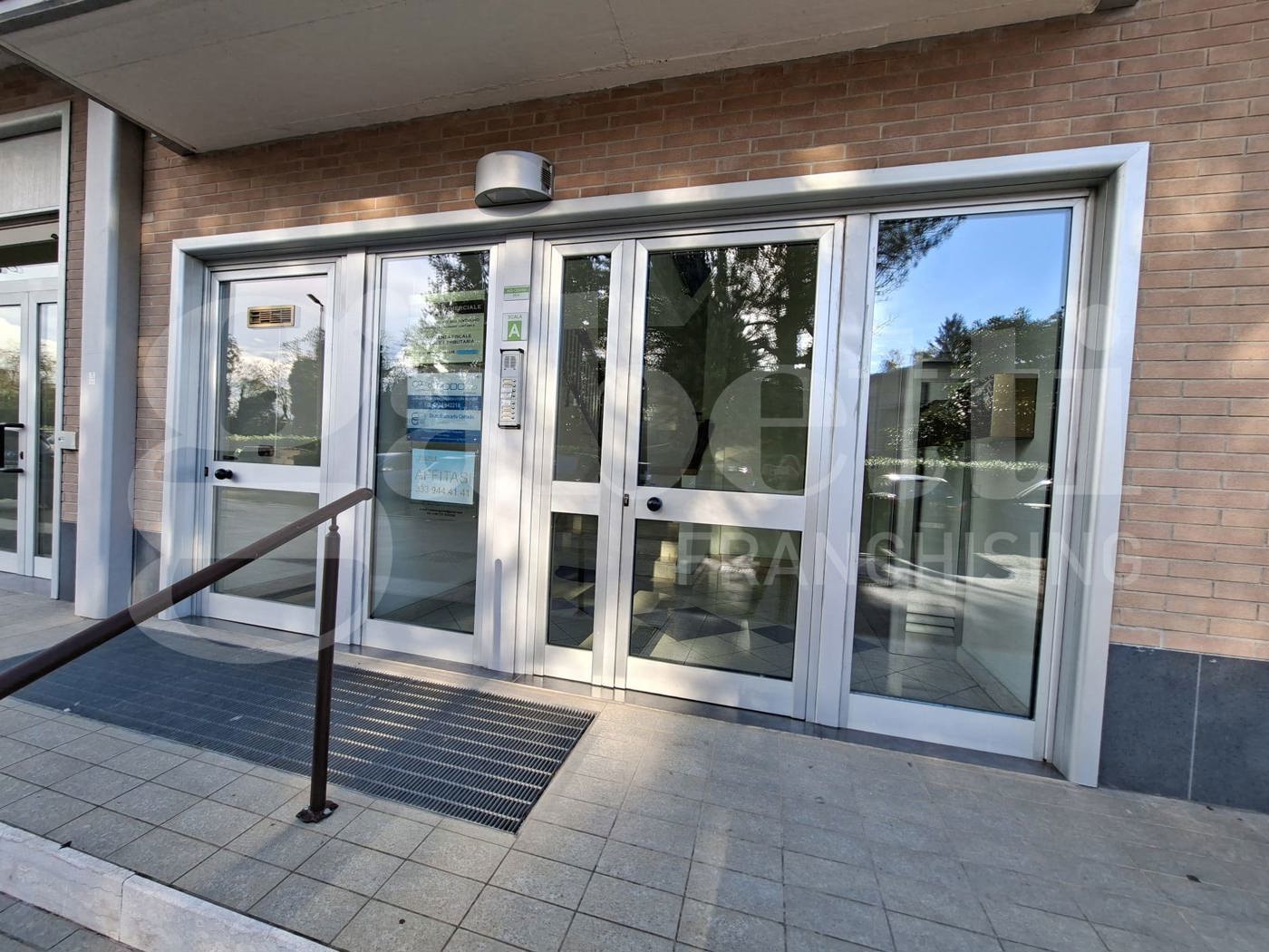 Ufficio con box a Caianello